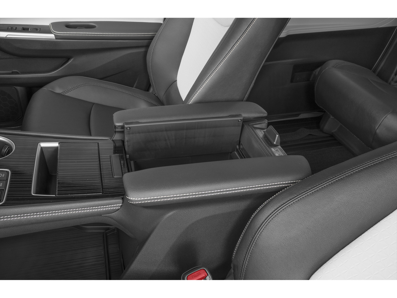 2025 Toyota Sienna Woodland Edition AWD