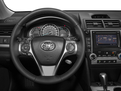 2014 Toyota Camry SE FWD
