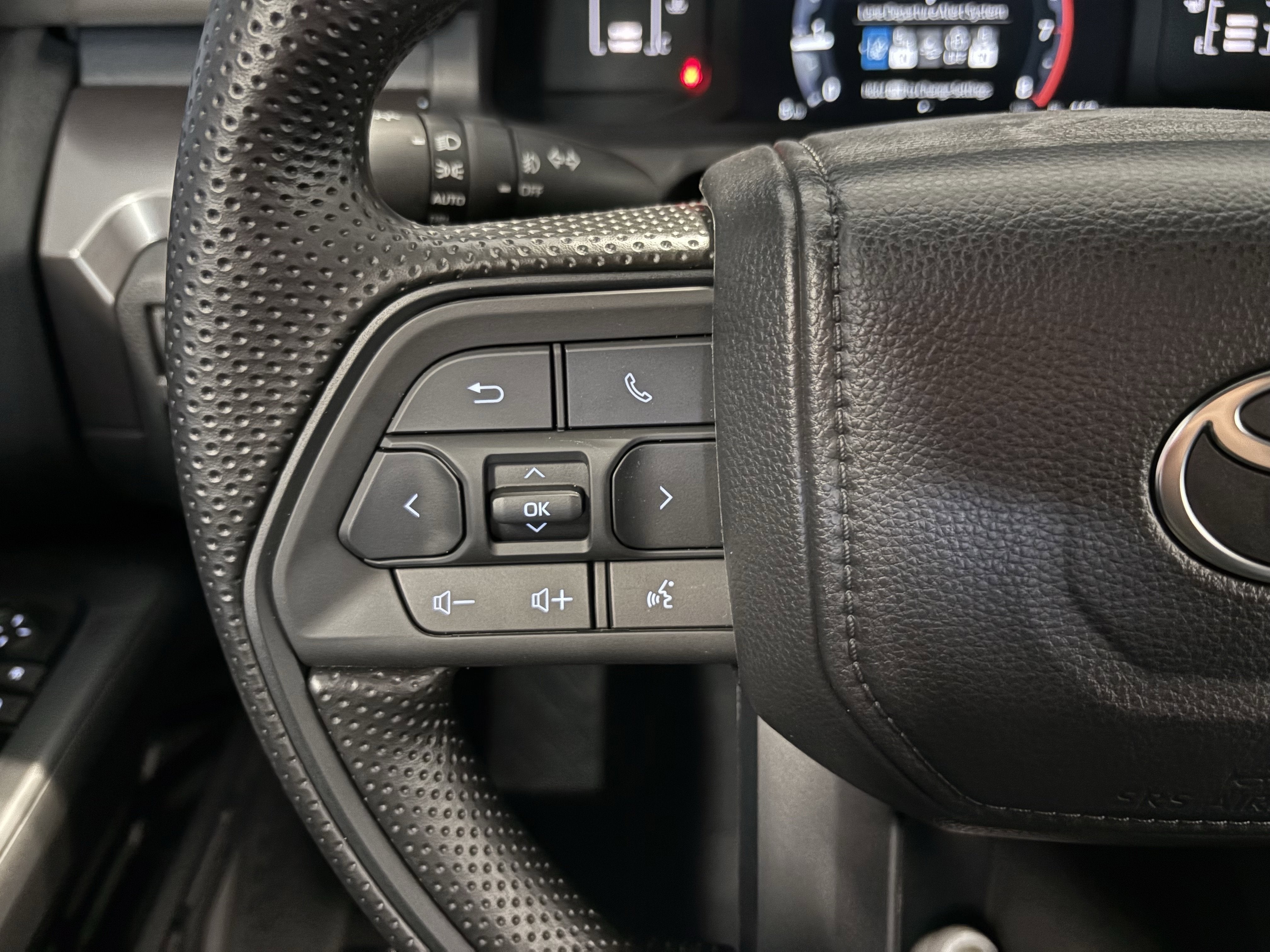 2026 Toyota Tacoma SR5 4WD