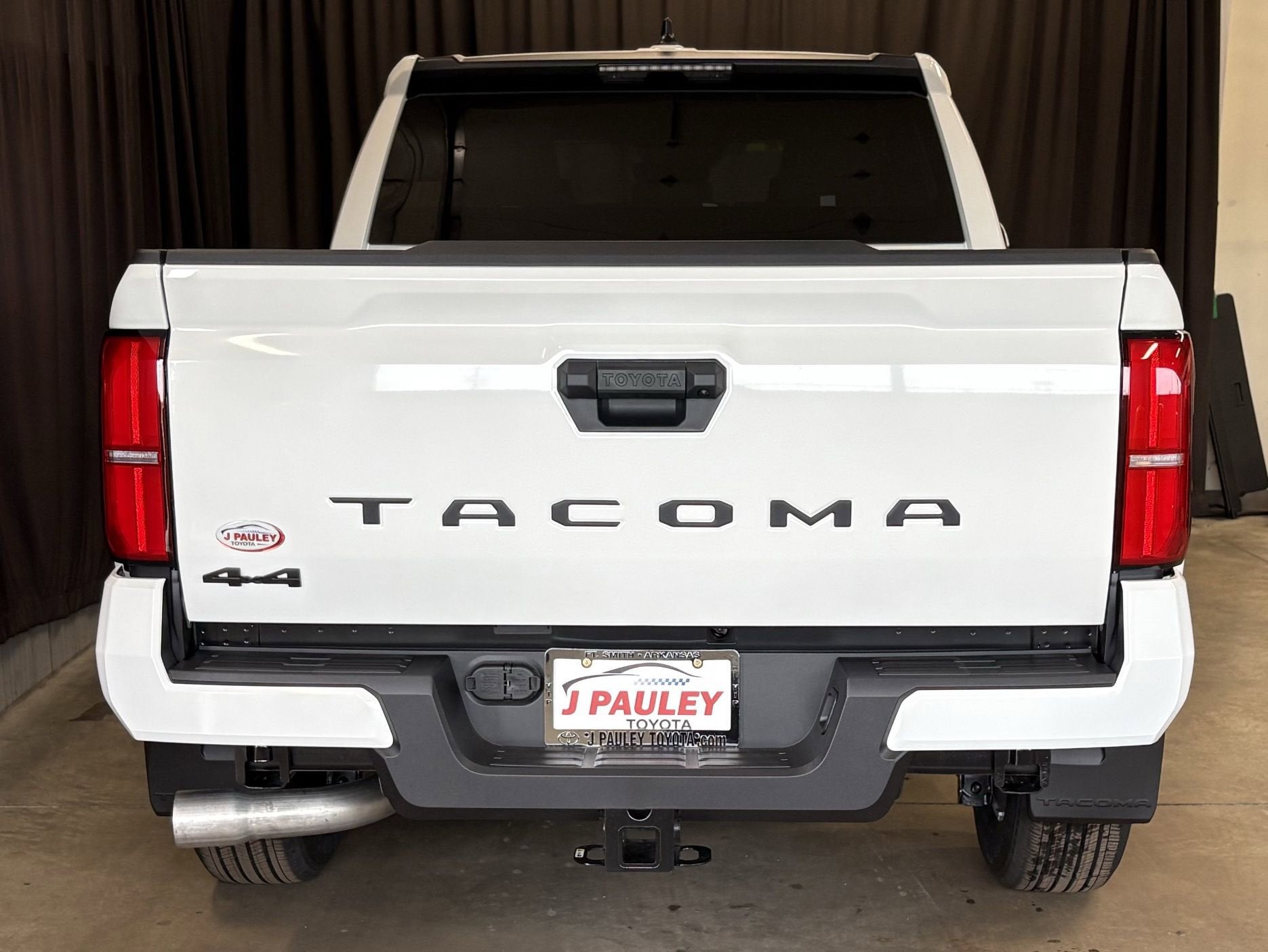 2026 Toyota Tacoma SR5 4WD