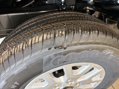 2026 Toyota Tacoma SR5 4WD