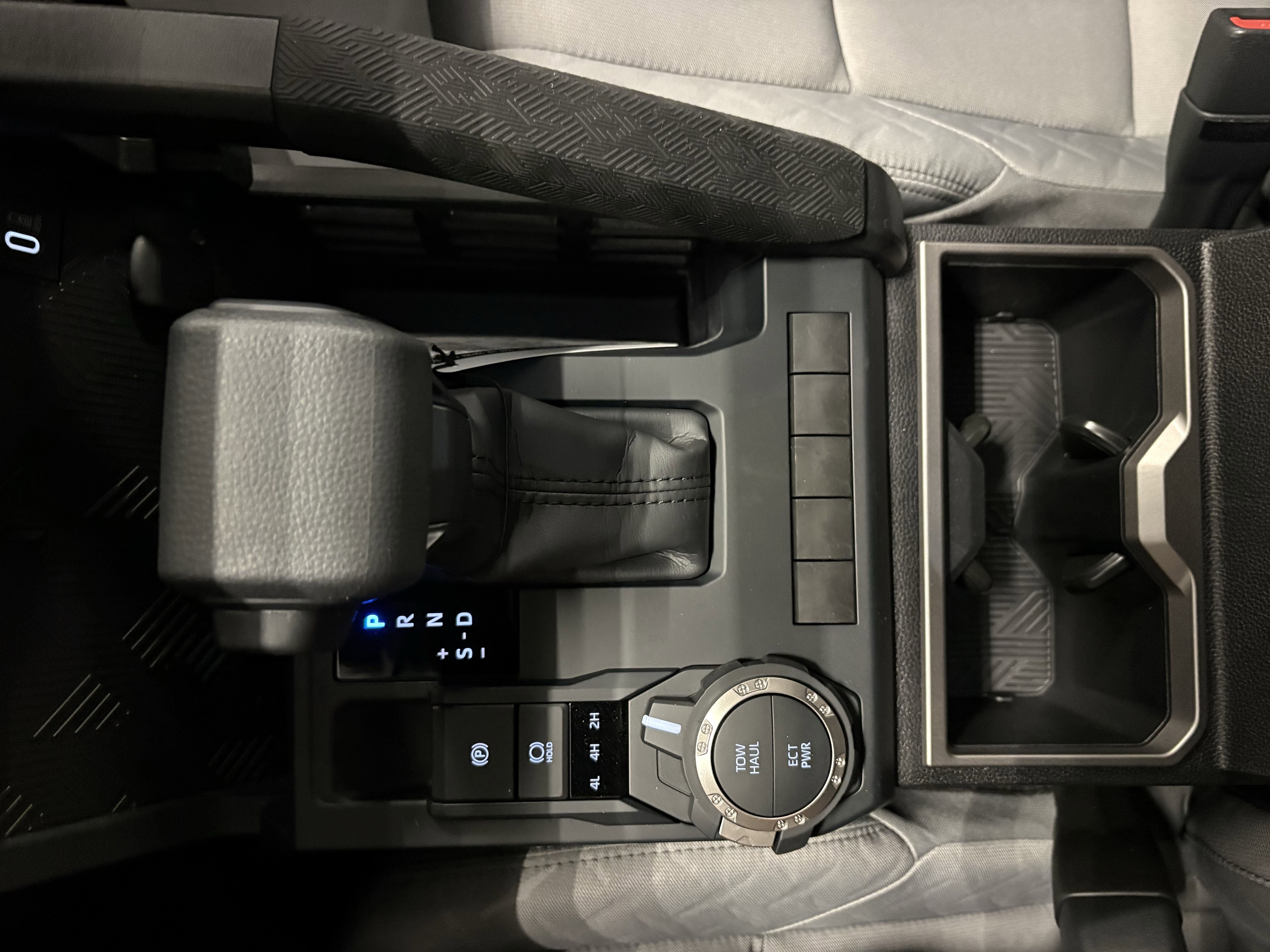 2026 Toyota Tacoma SR5 4WD