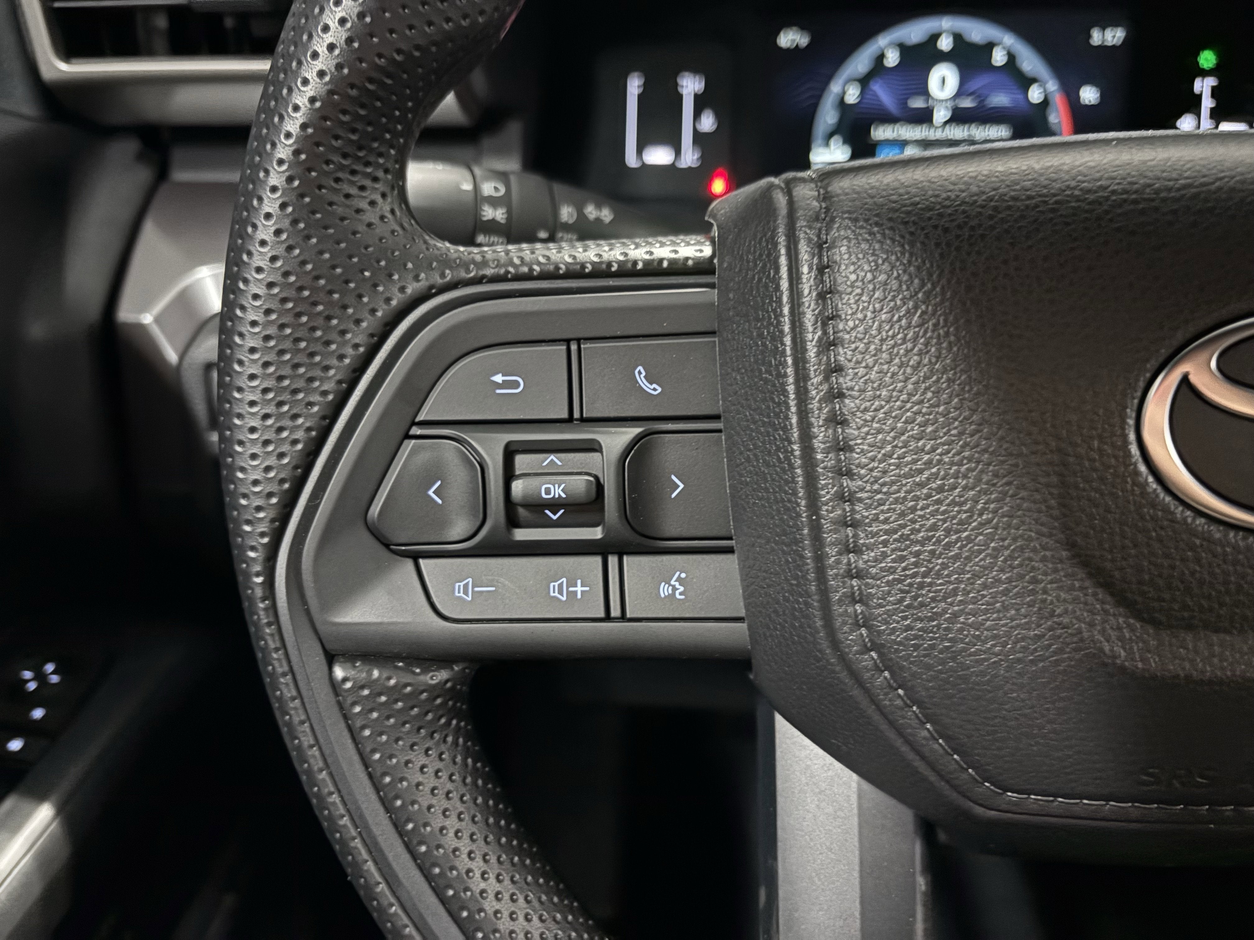 2026 Toyota Tacoma SR5 4WD