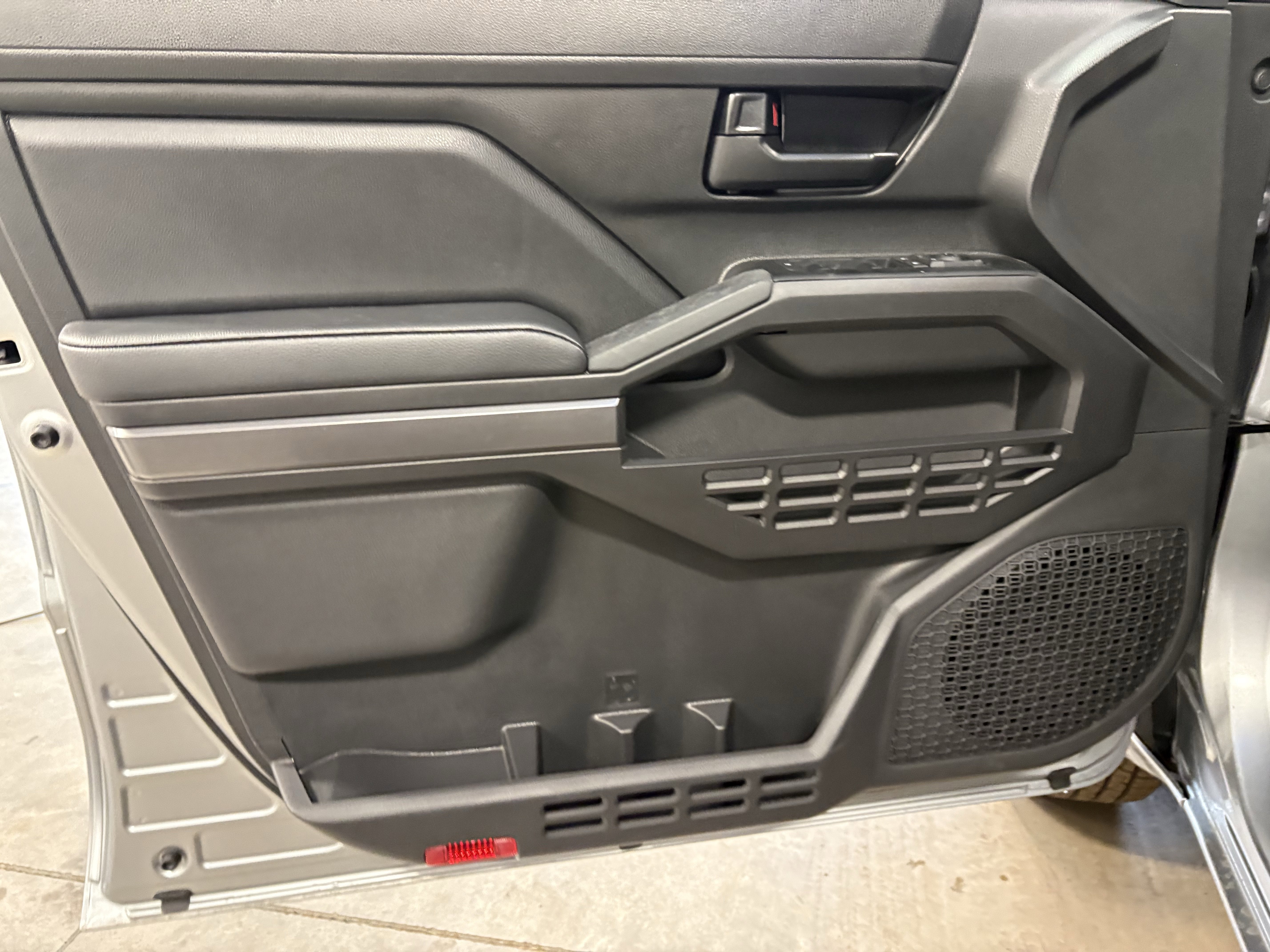 2026 Toyota Tacoma SR5 4WD