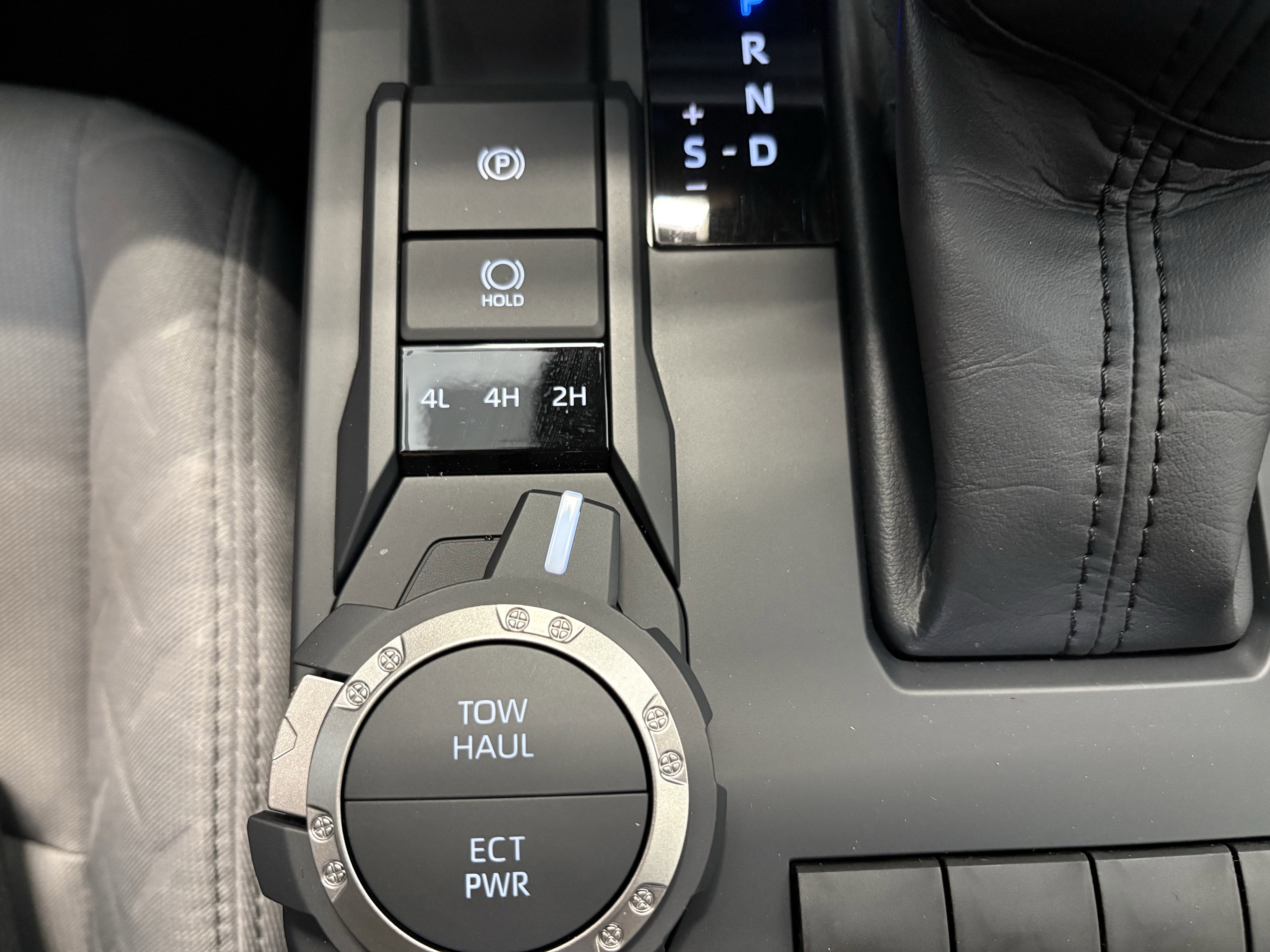 2026 Toyota Tacoma SR5 4WD