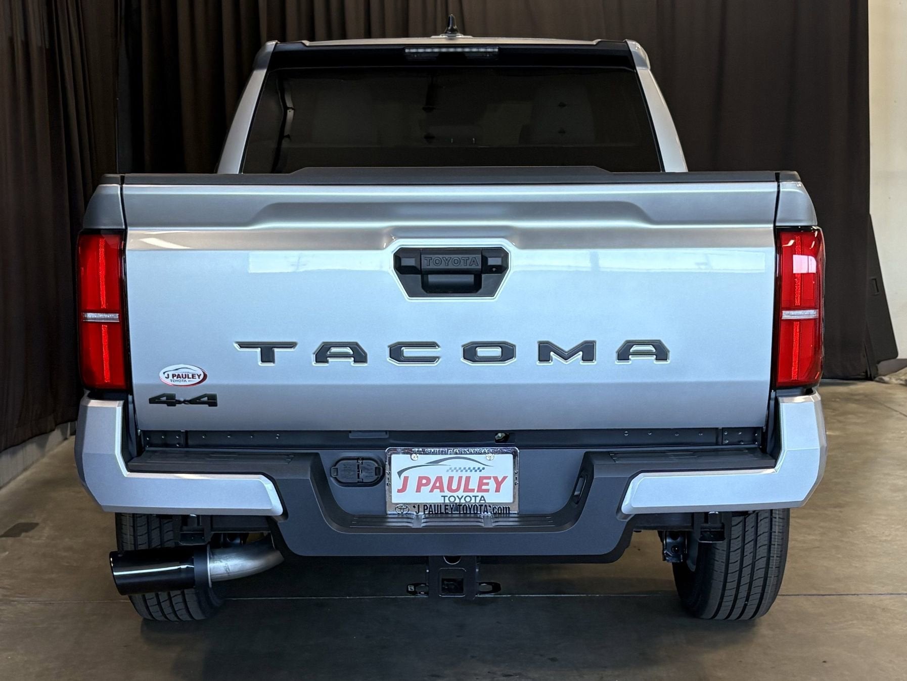2026 Toyota Tacoma SR5 4WD