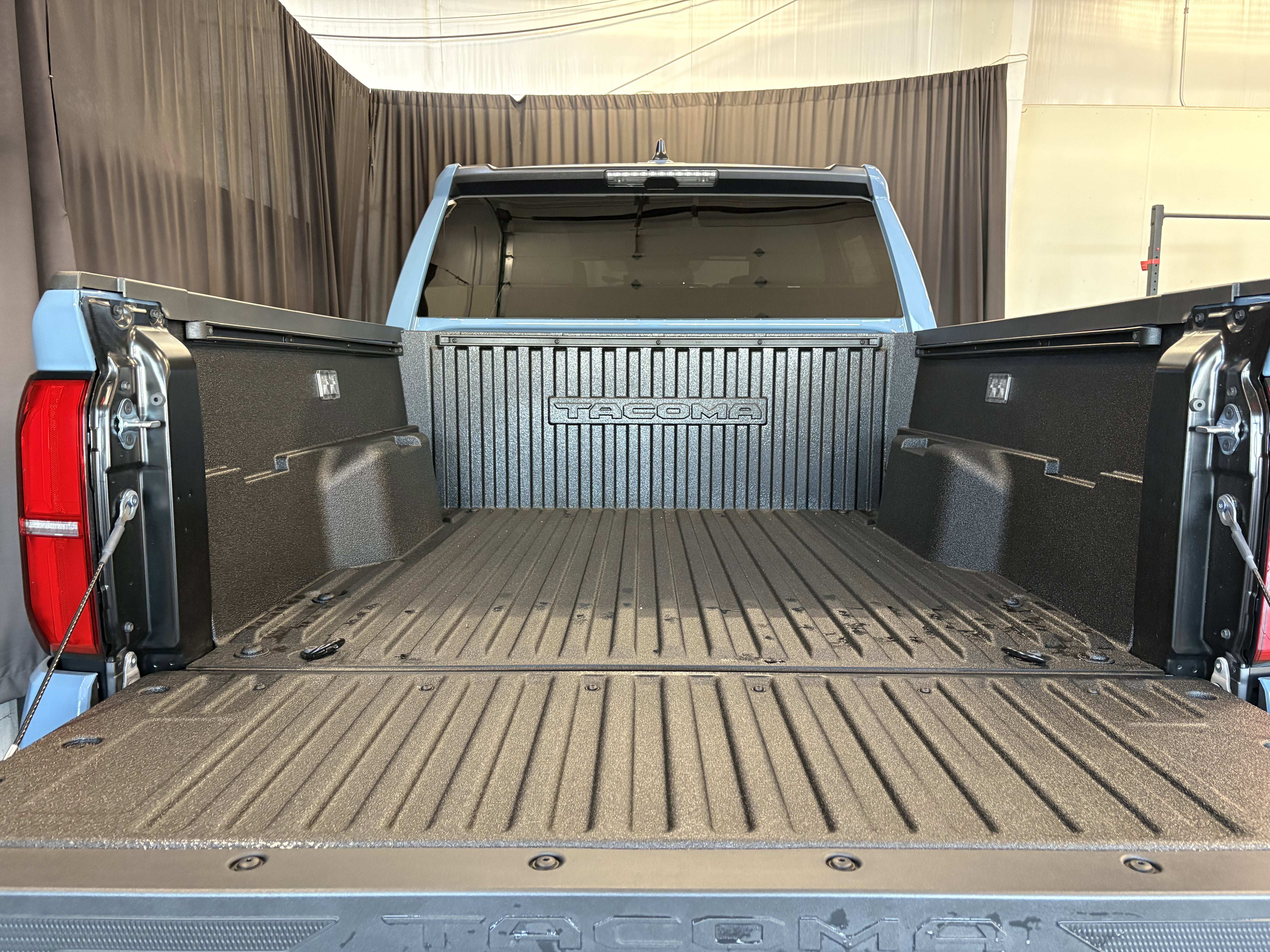 2026 Toyota Tacoma SR5 4WD