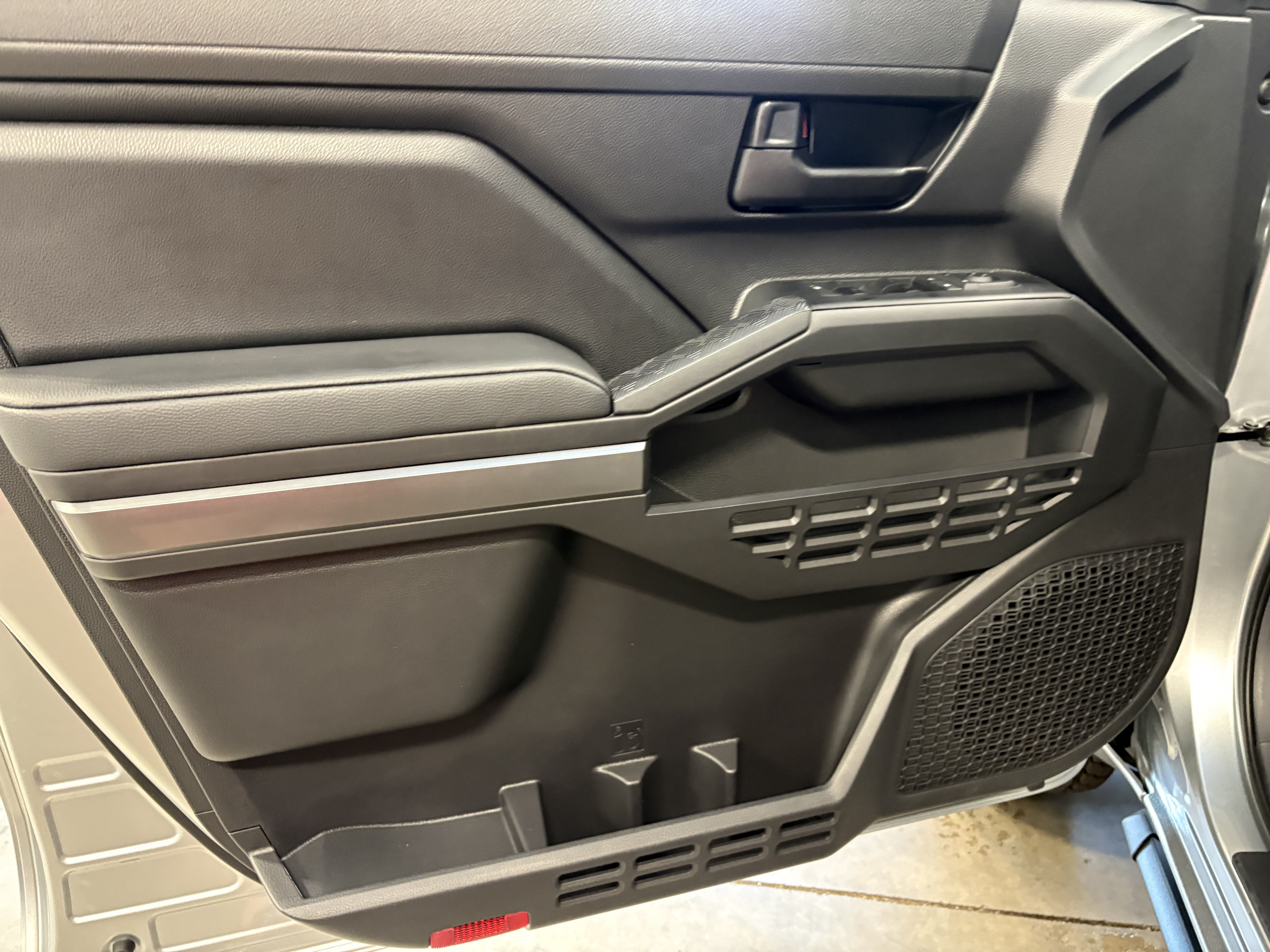 2026 Toyota Tacoma SR5 4WD