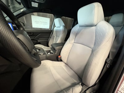 2026 Toyota Tacoma SR5 4WD