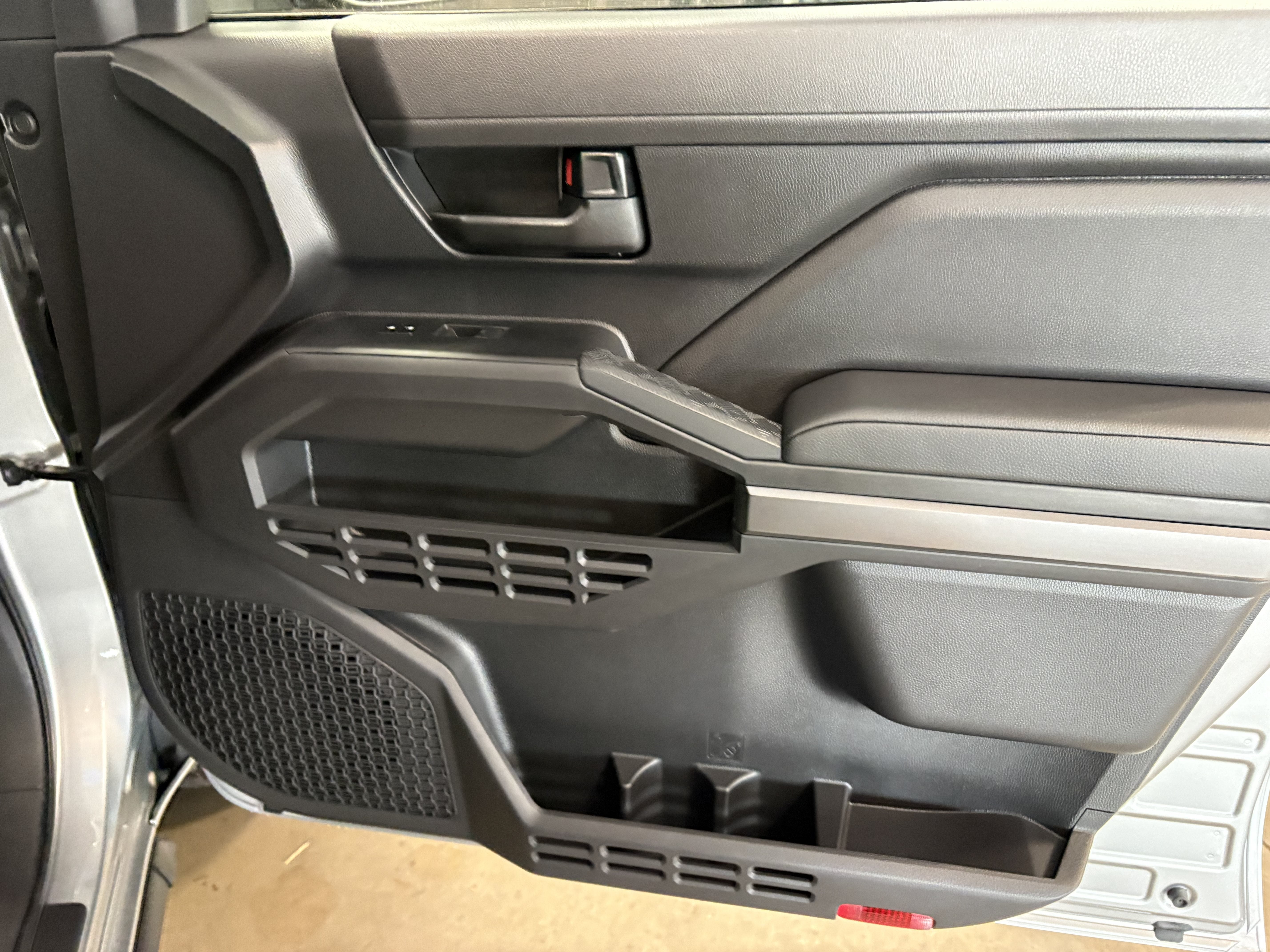 2026 Toyota Tacoma SR5 4WD