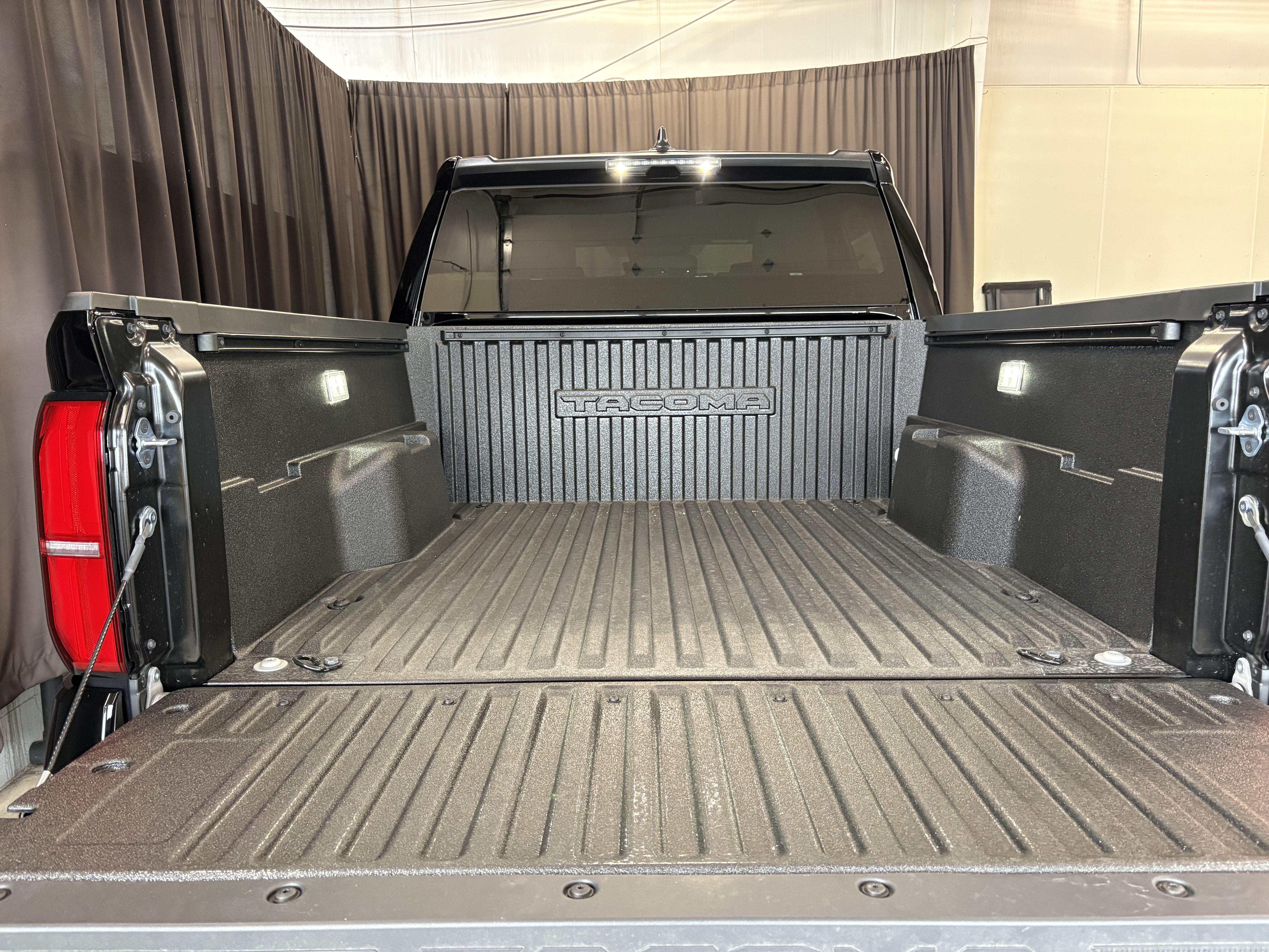 2026 Toyota Tacoma SR5 4WD