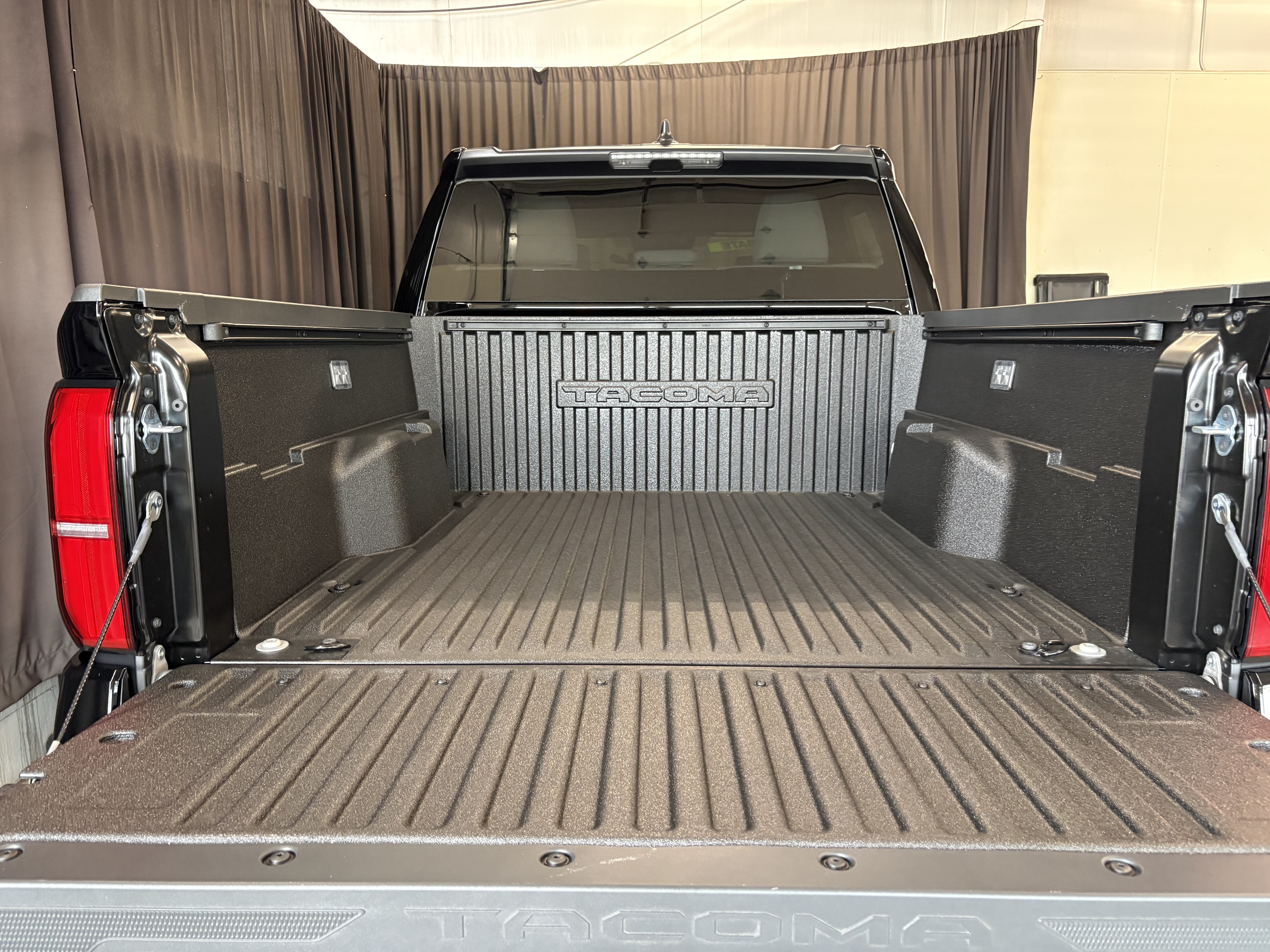 2026 Toyota Tacoma SR5 4WD