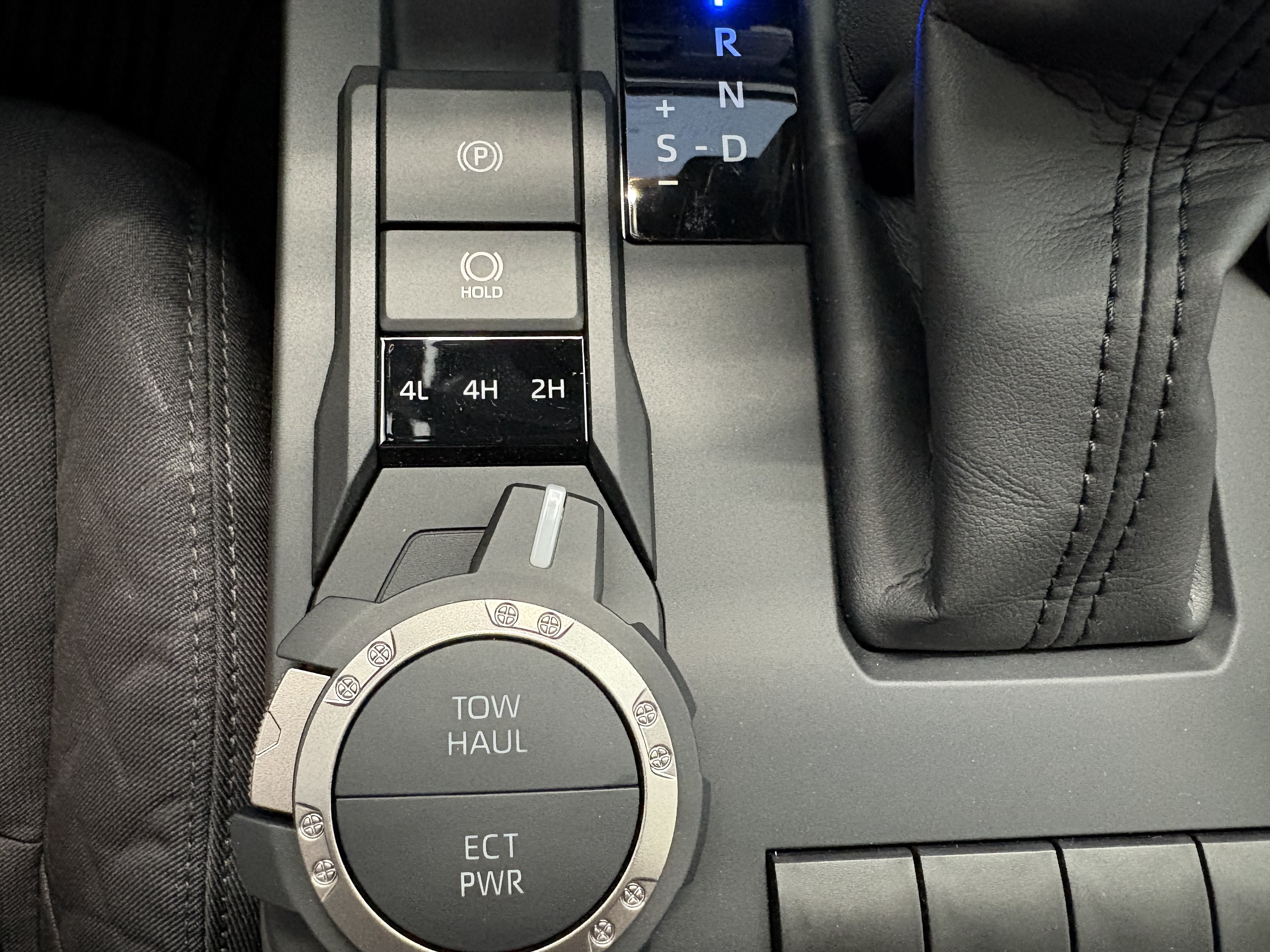 2026 Toyota Tacoma SR5 4WD