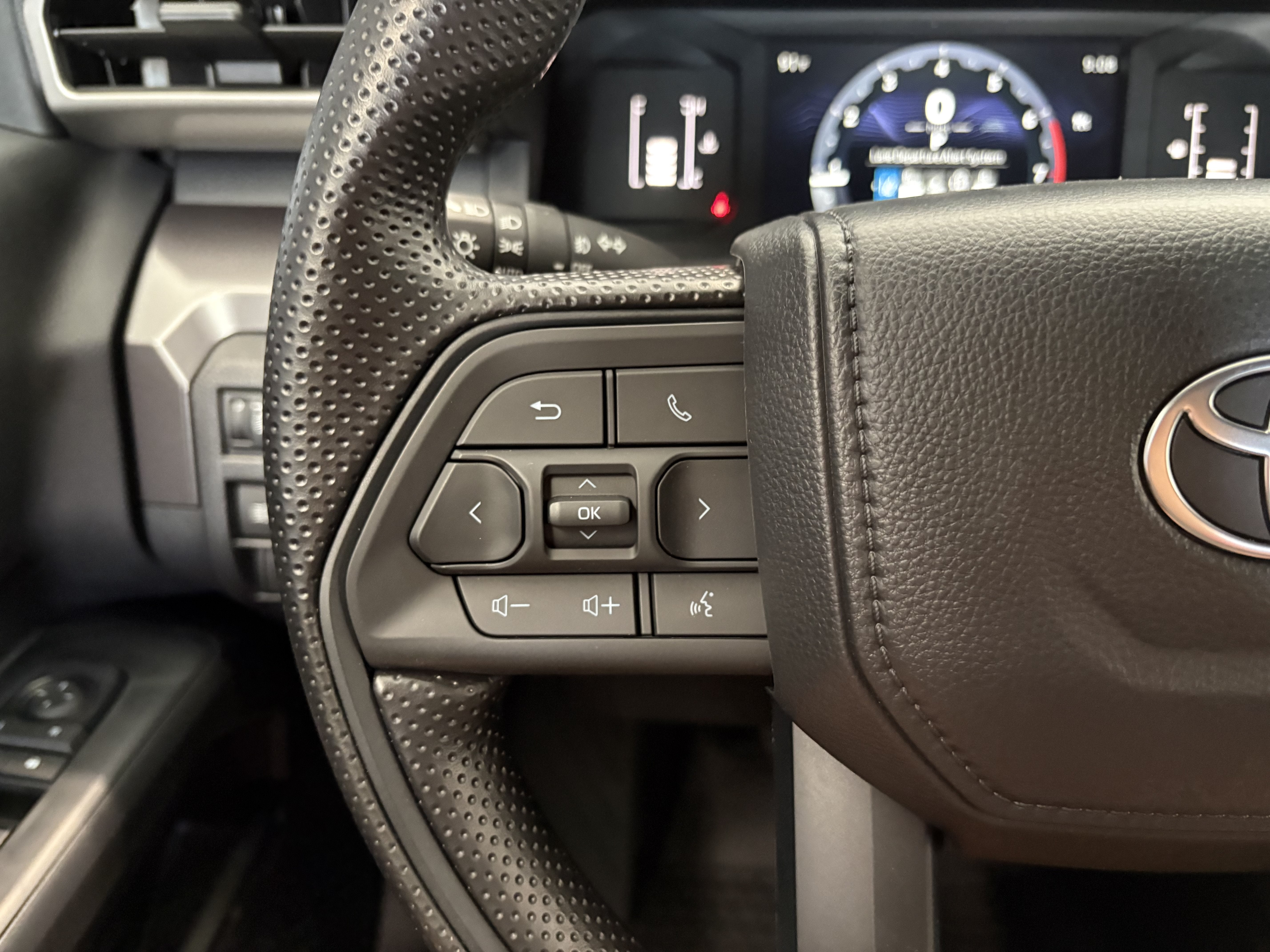 2026 Toyota Tacoma SR5 4WD