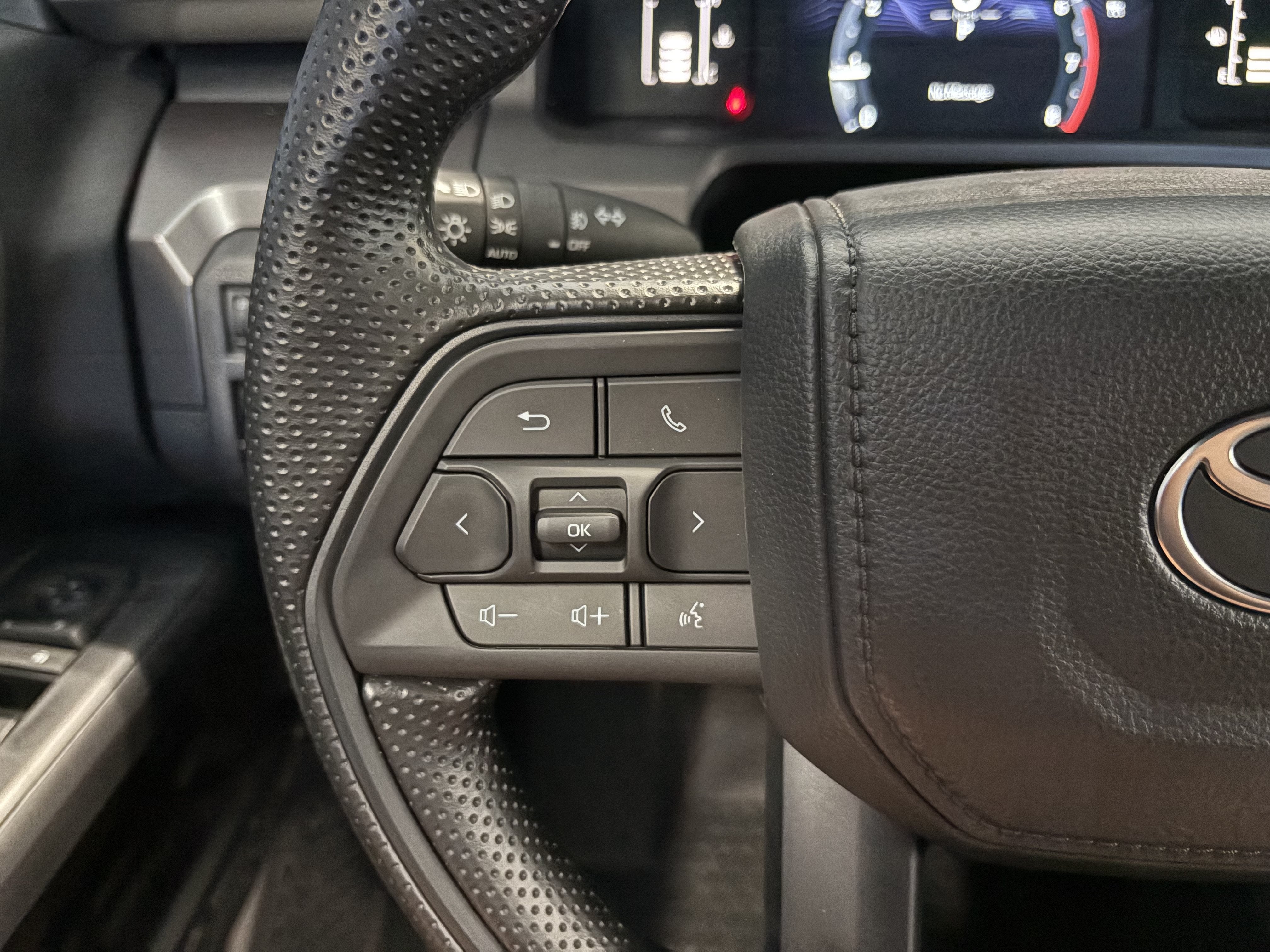 2026 Toyota Tacoma SR5 4WD