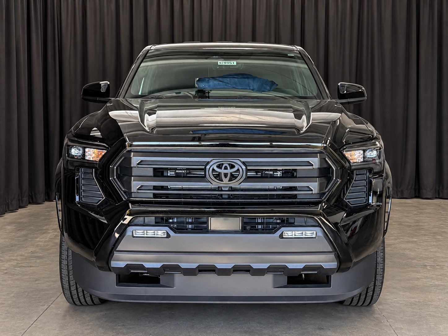 2026 Toyota Tacoma SR5 4WD