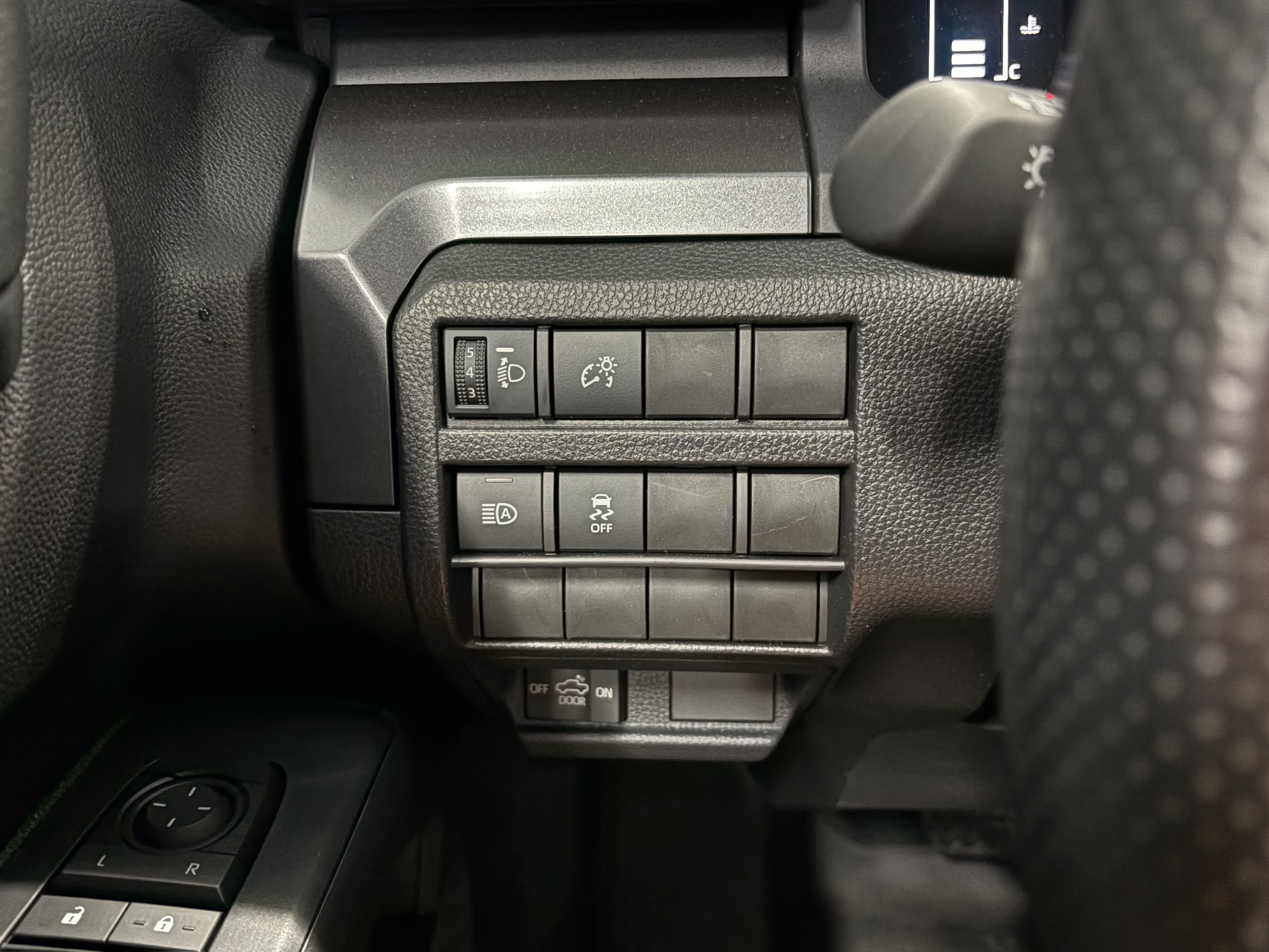 2026 Toyota Tacoma SR5 4WD