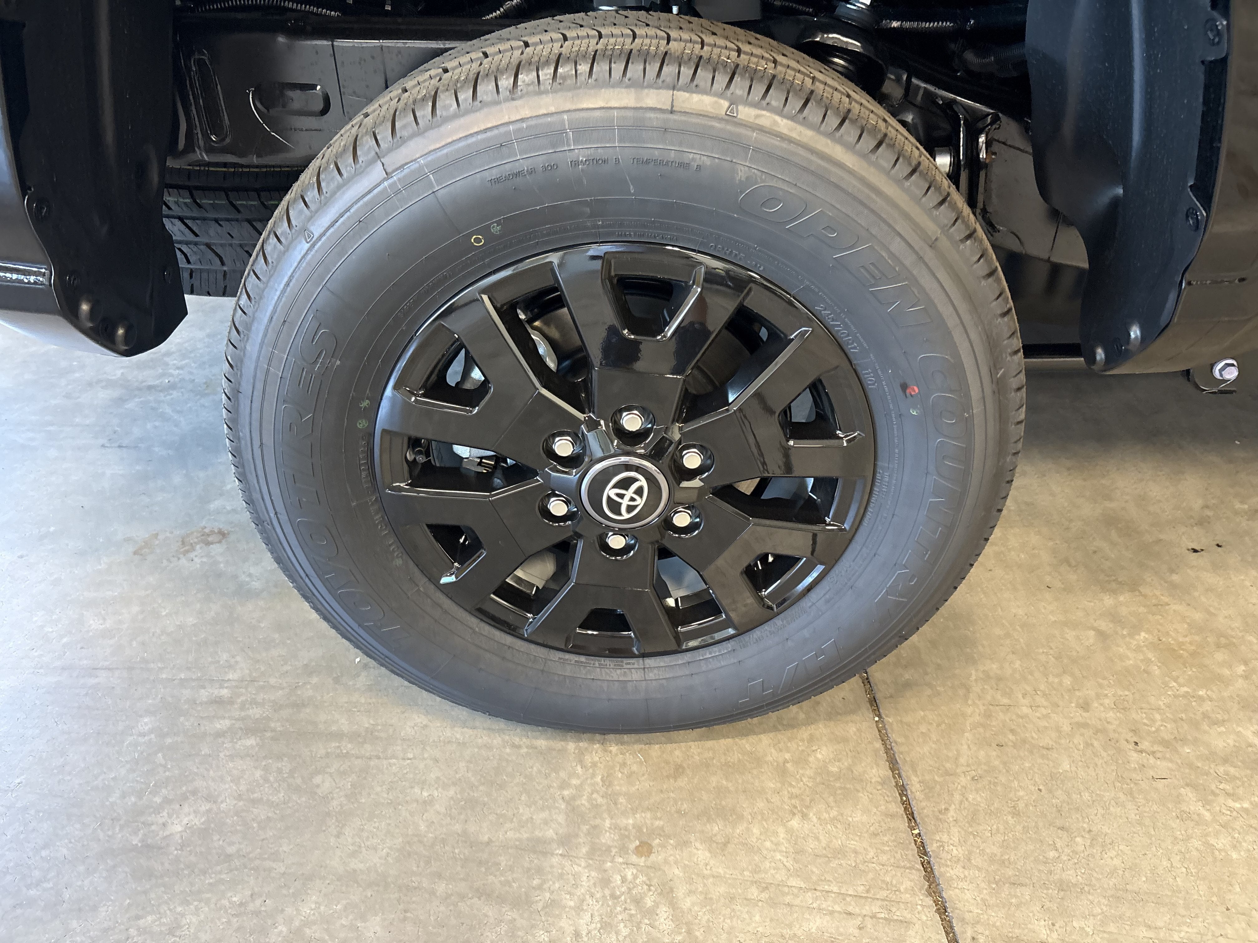 2026 Toyota Tacoma SR5 4WD