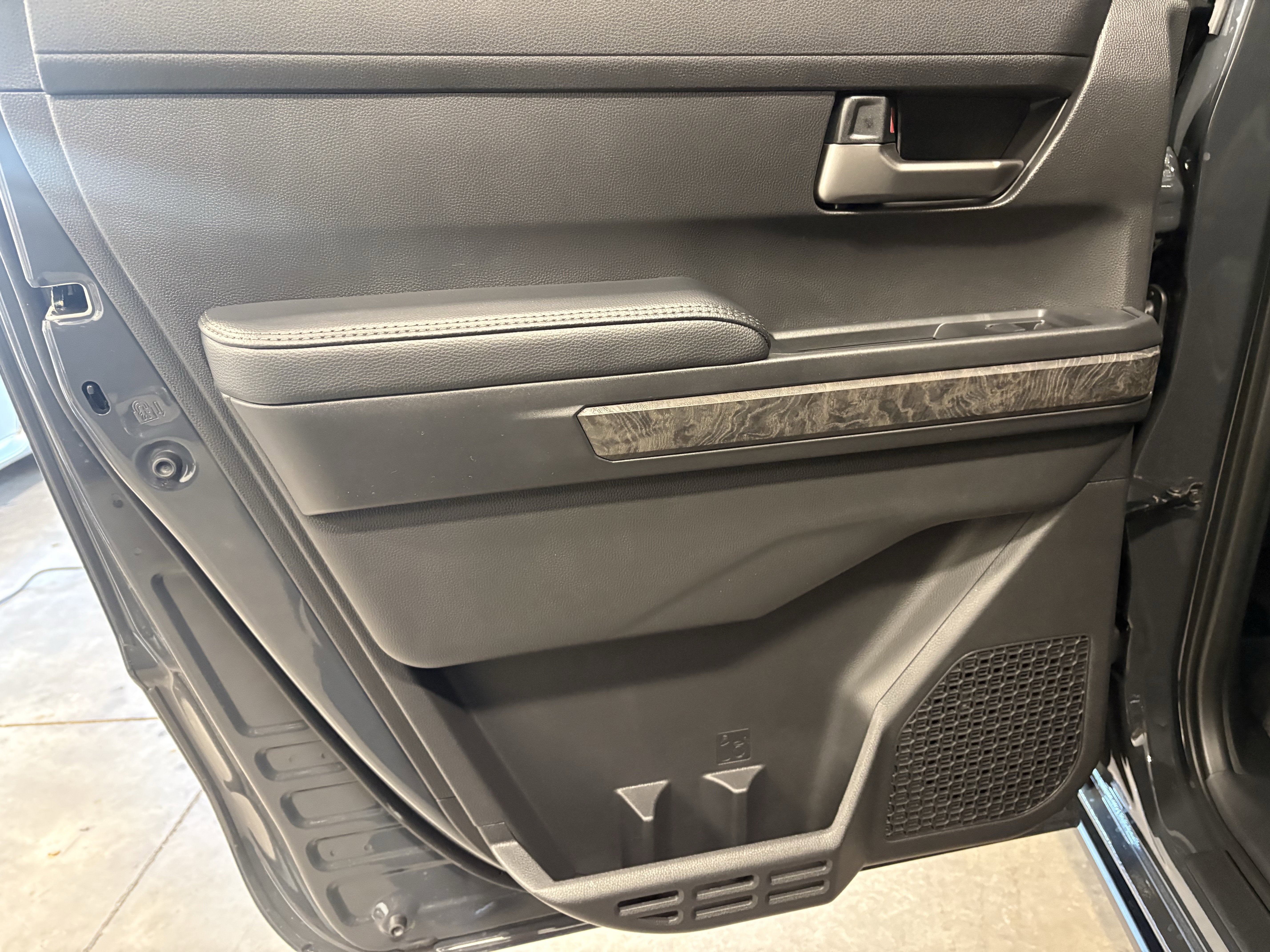 2026 Toyota Tacoma Limited Hybrid 4WD