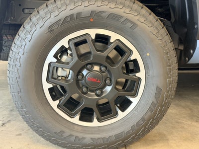 2026 Toyota Tacoma TRD Off Road Hybrid Premium 4WD