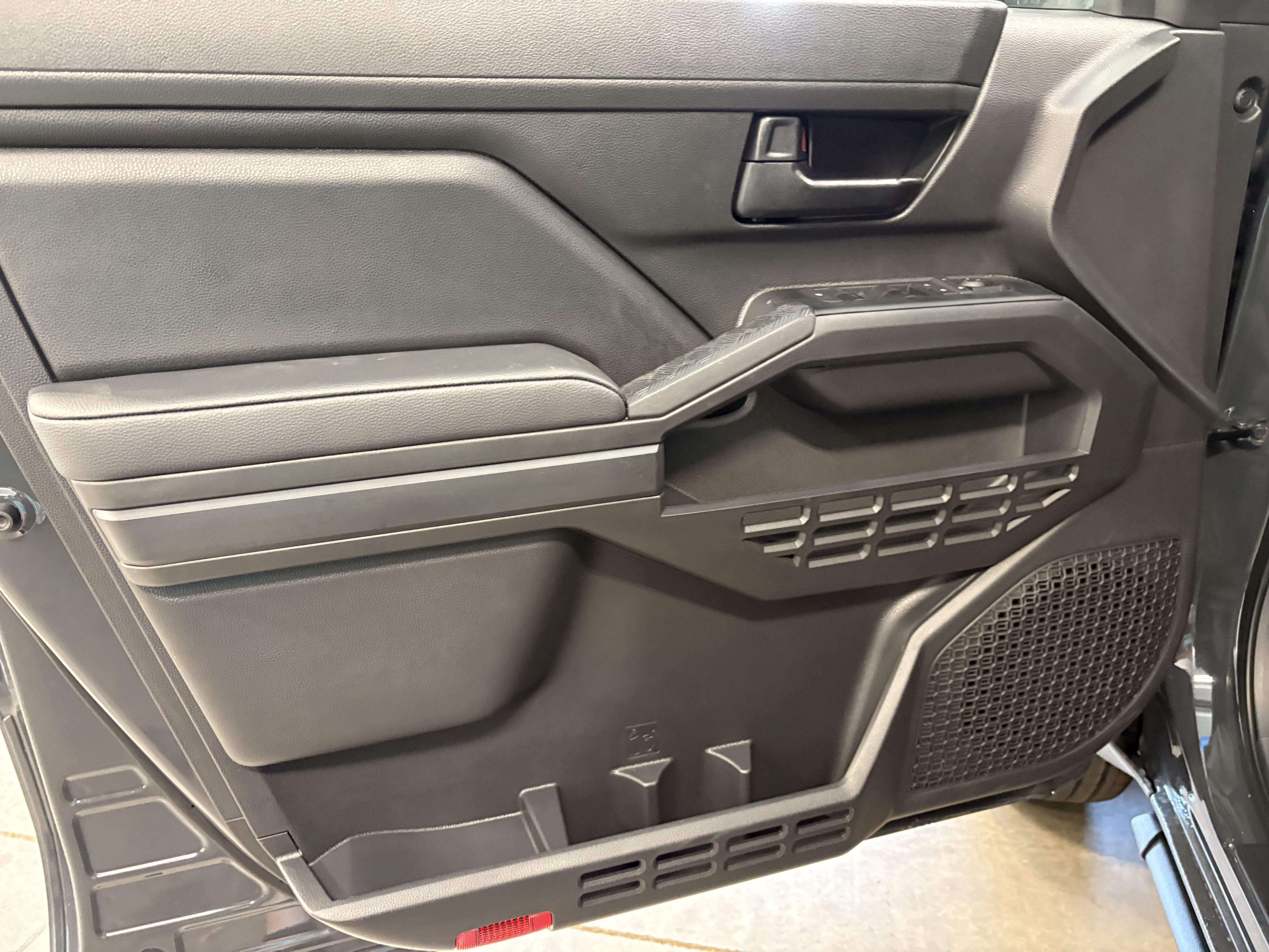 2026 Toyota Tacoma SR 4WD