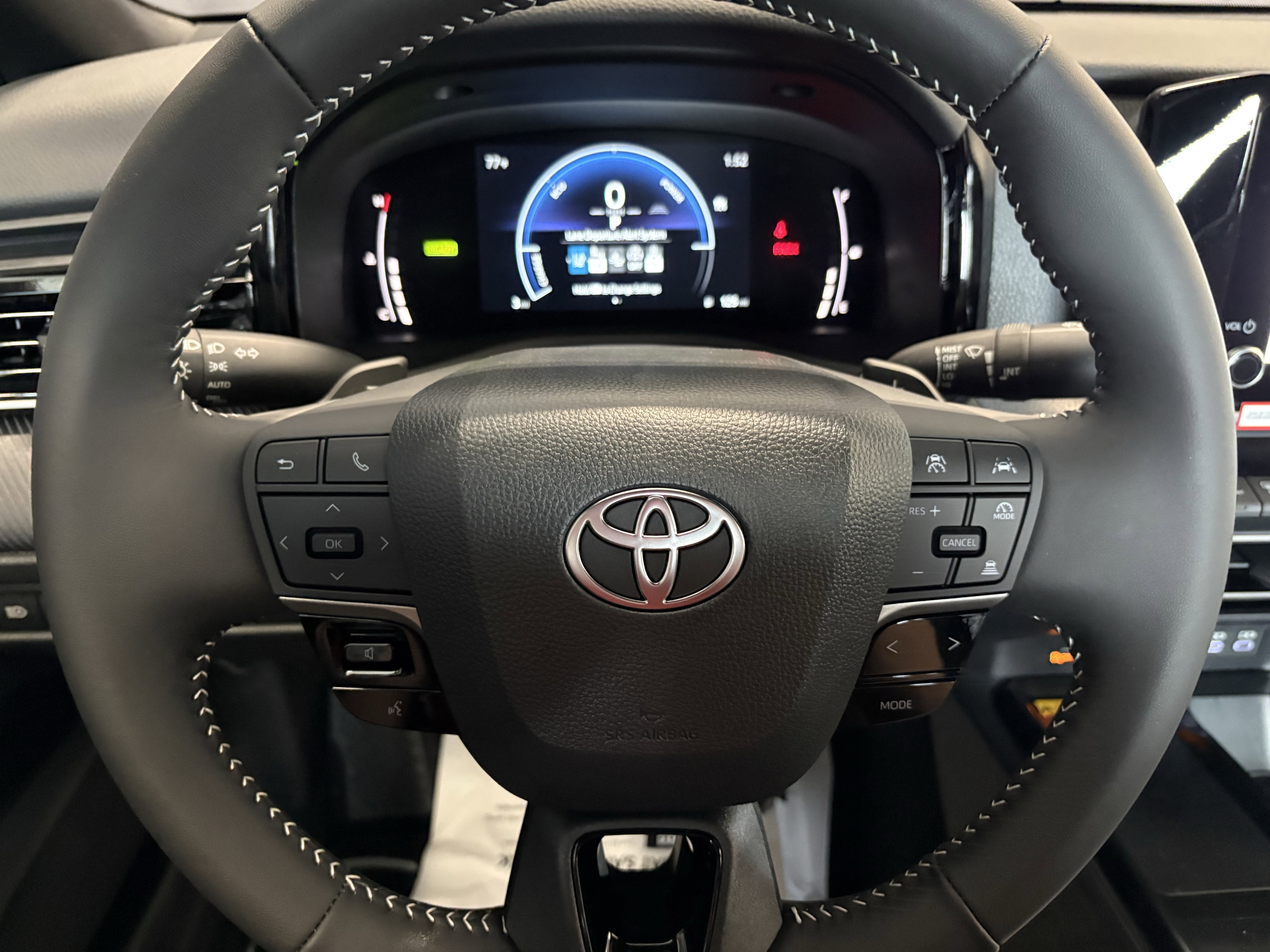 2026 Toyota Camry SE FWD