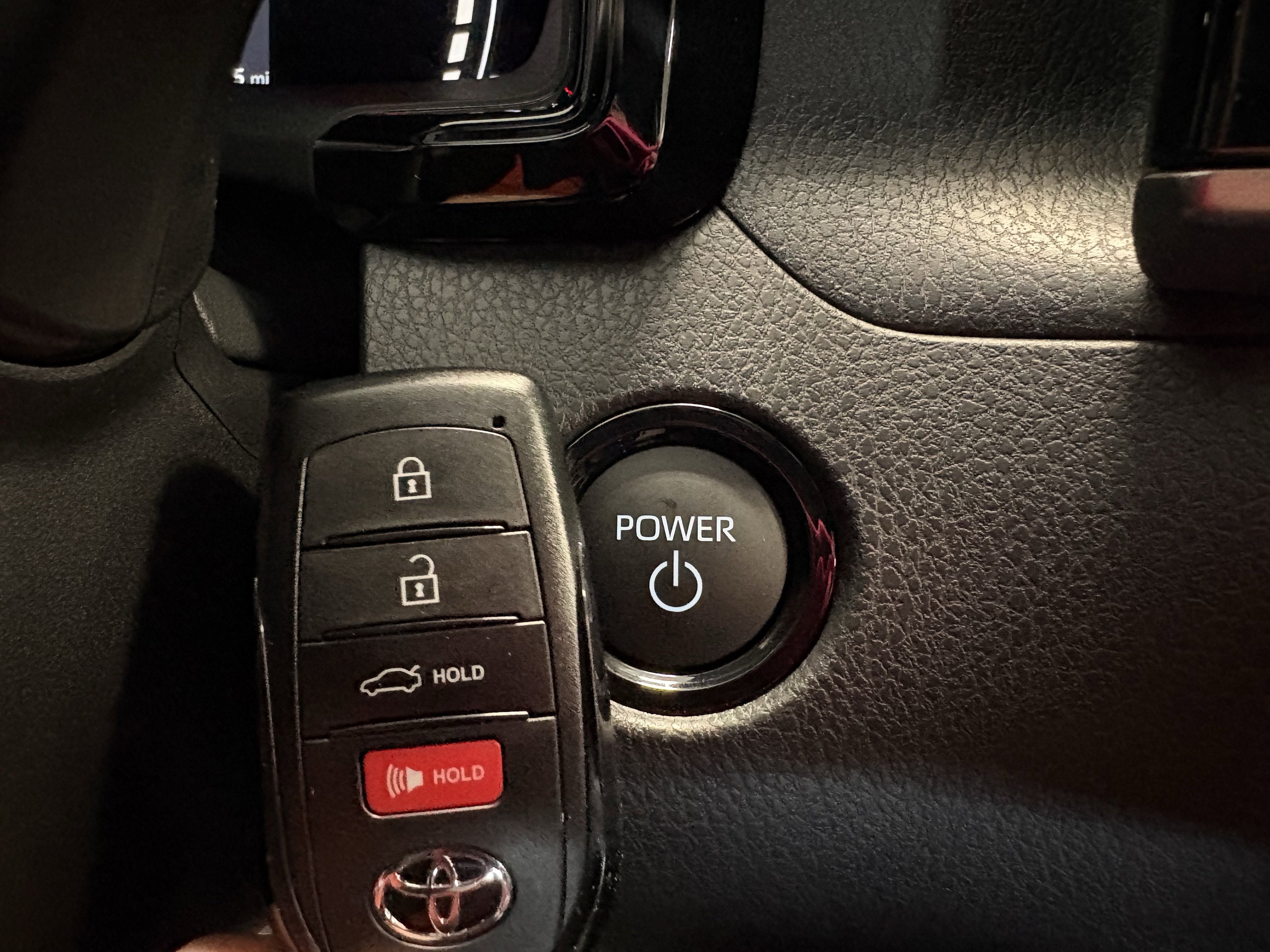 2026 Toyota Camry SE FWD