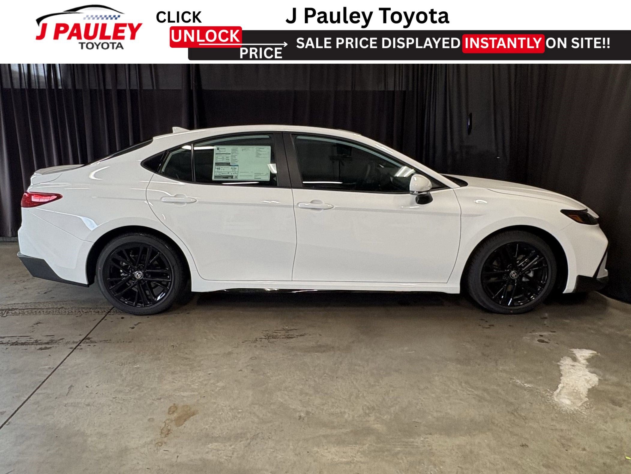 2026 Toyota Camry SE FWD