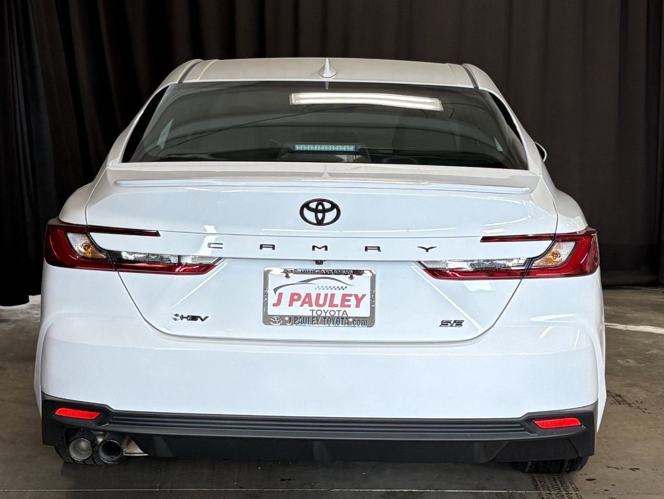 2026 Toyota Camry SE FWD