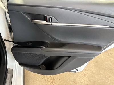 2026 Toyota Camry SE FWD