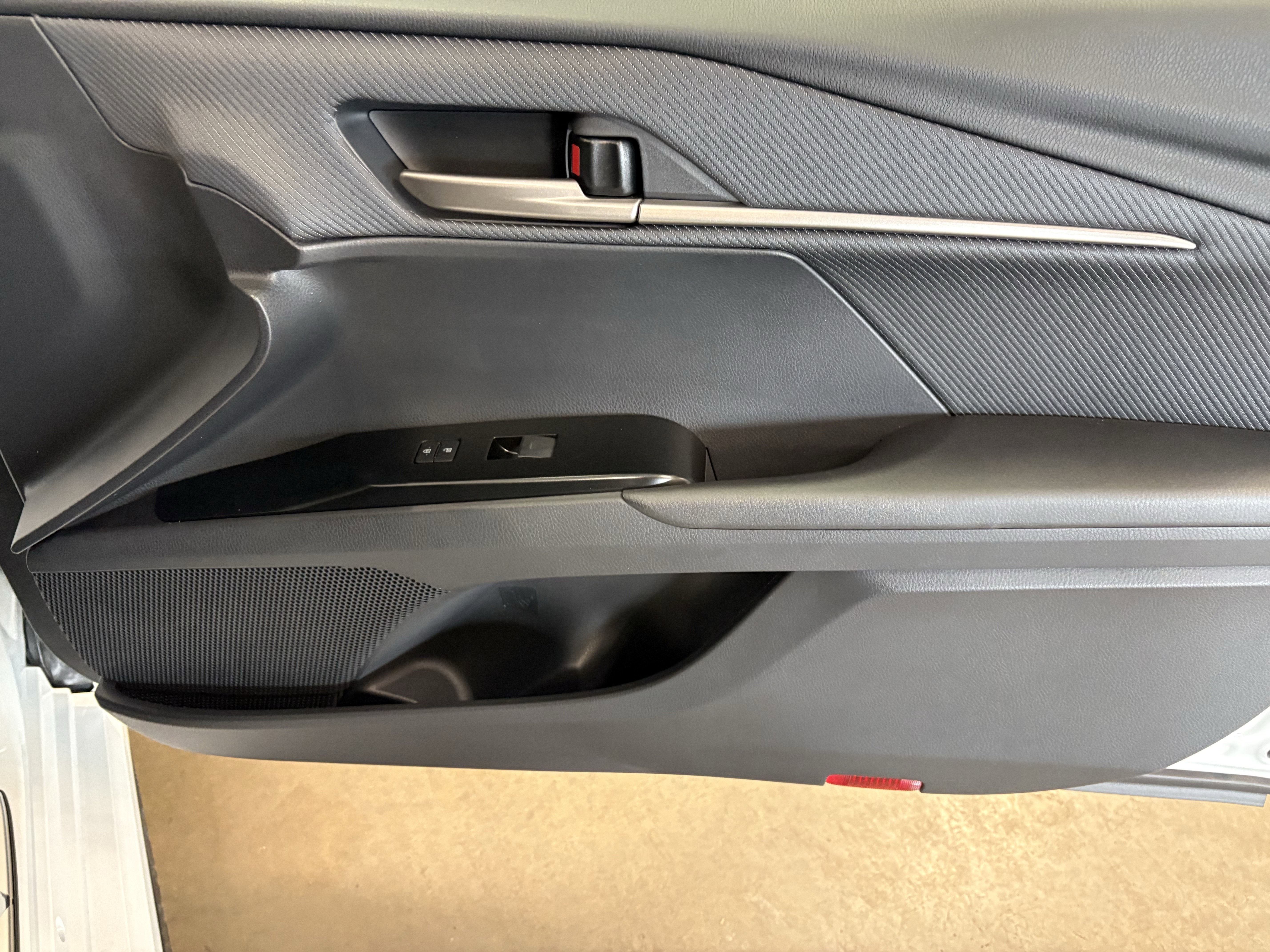 2026 Toyota Camry SE FWD