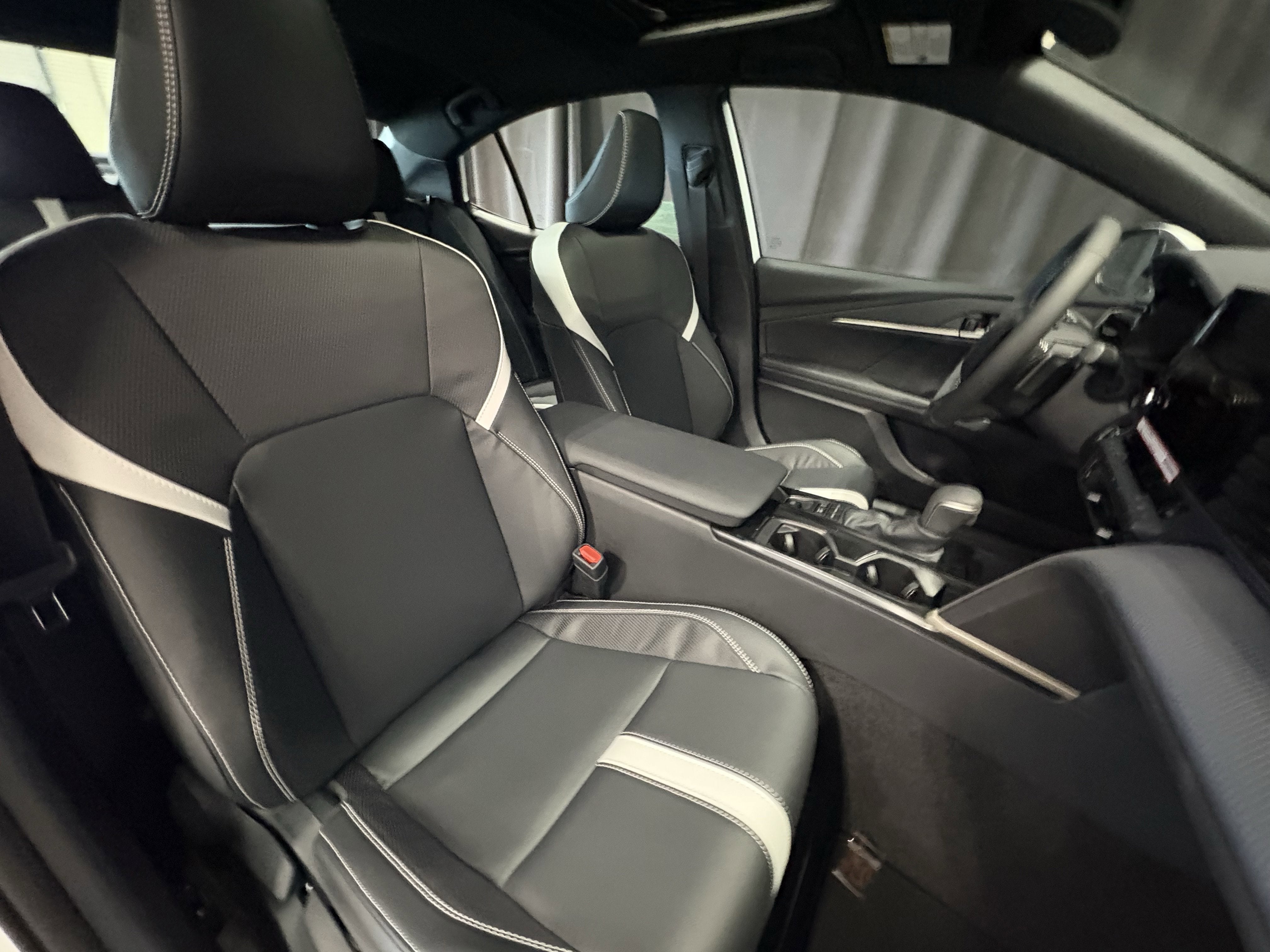 2026 Toyota Camry SE FWD