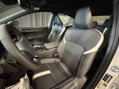 2026 Toyota Camry SE FWD