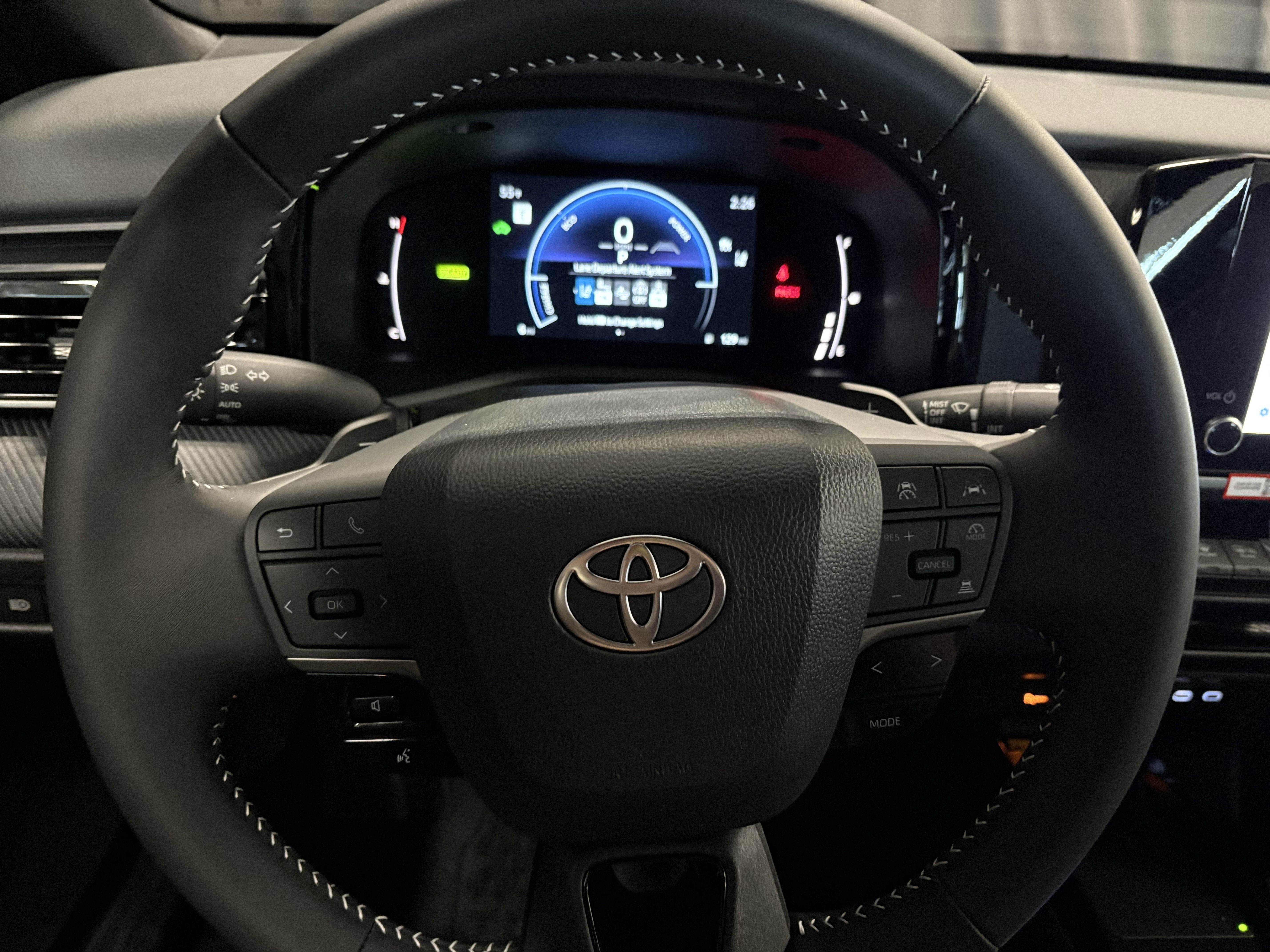 2026 Toyota Camry SE FWD