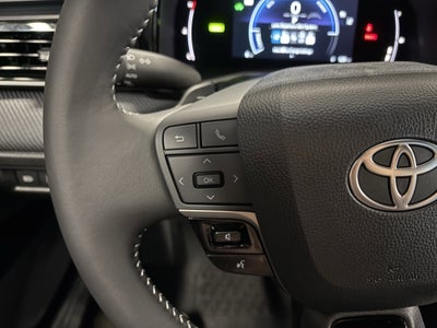 2026 Toyota Camry SE FWD