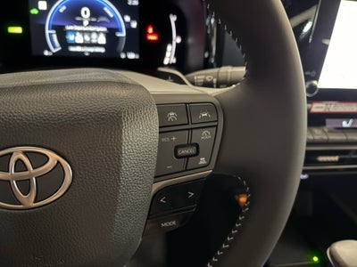 2026 Toyota Camry SE FWD