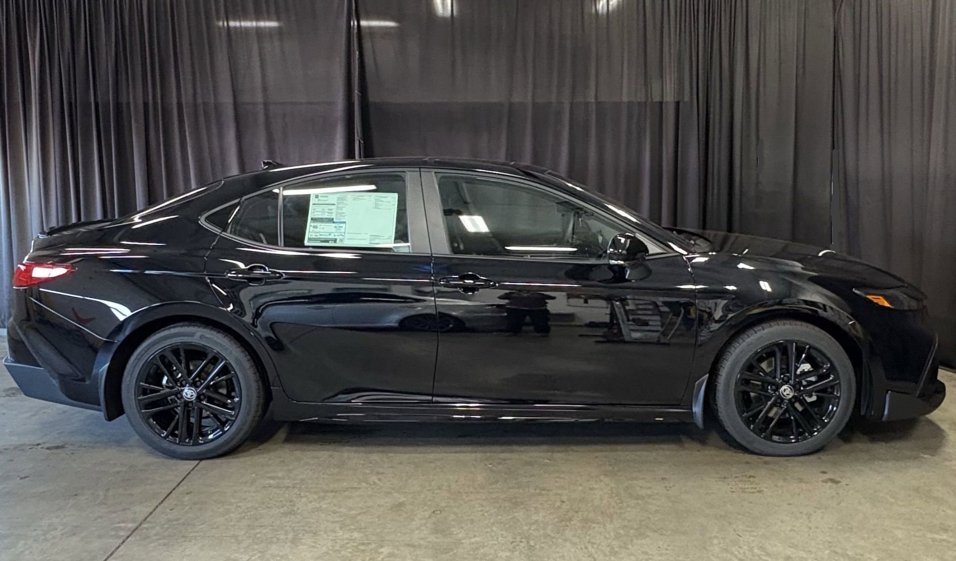 2026 Toyota Camry SE FWD