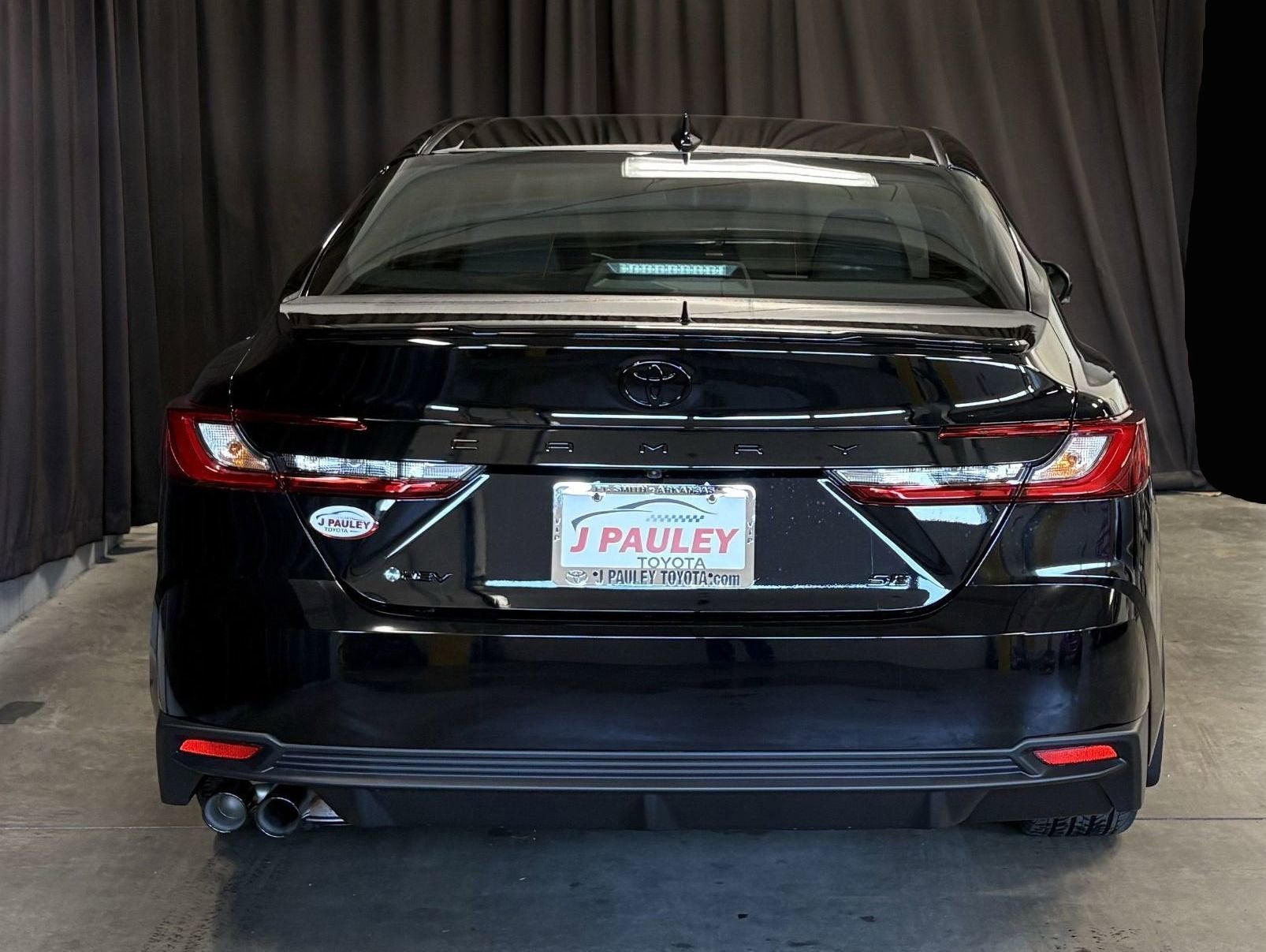 2026 Toyota Camry SE FWD