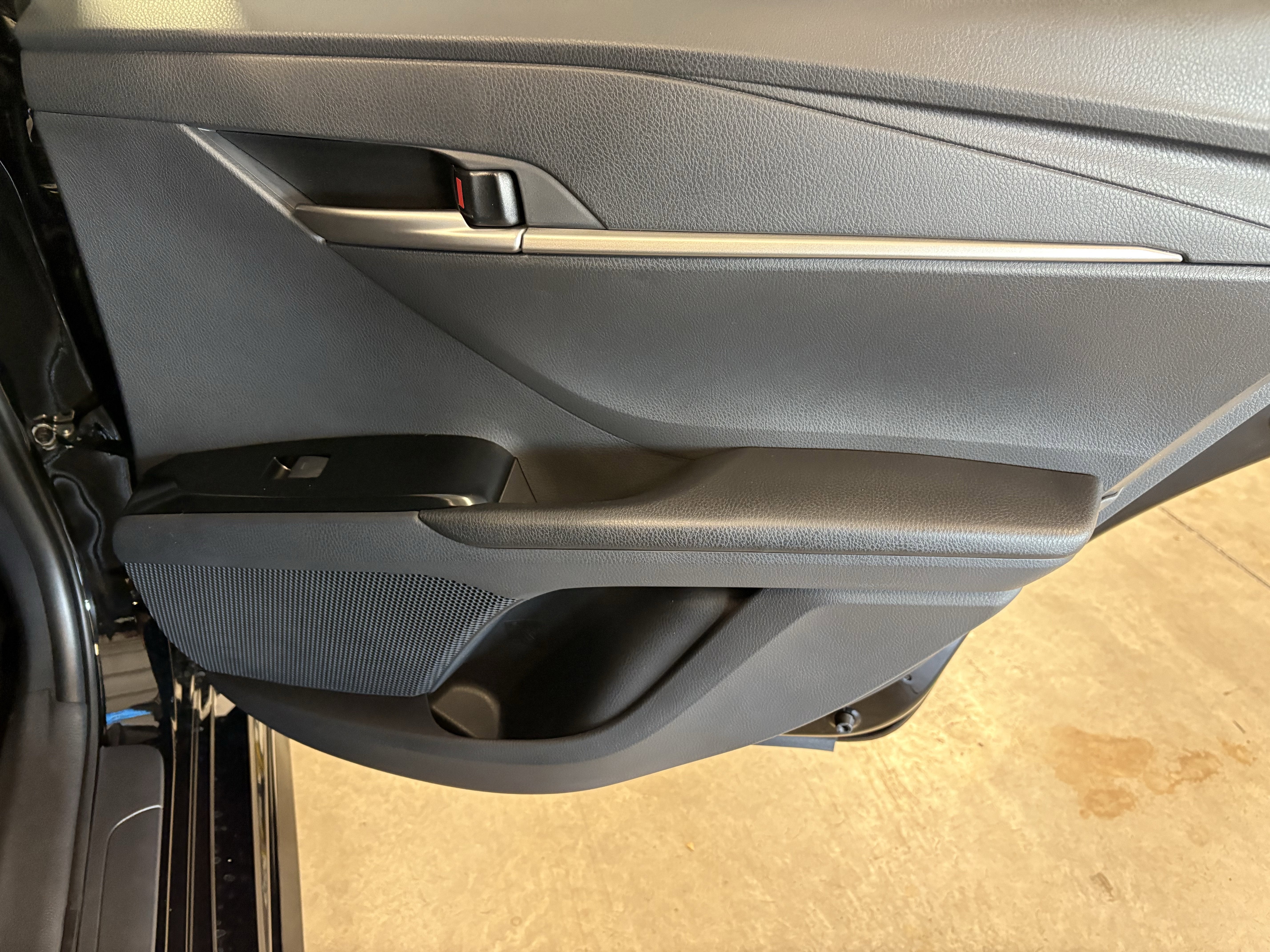 2026 Toyota Camry SE FWD