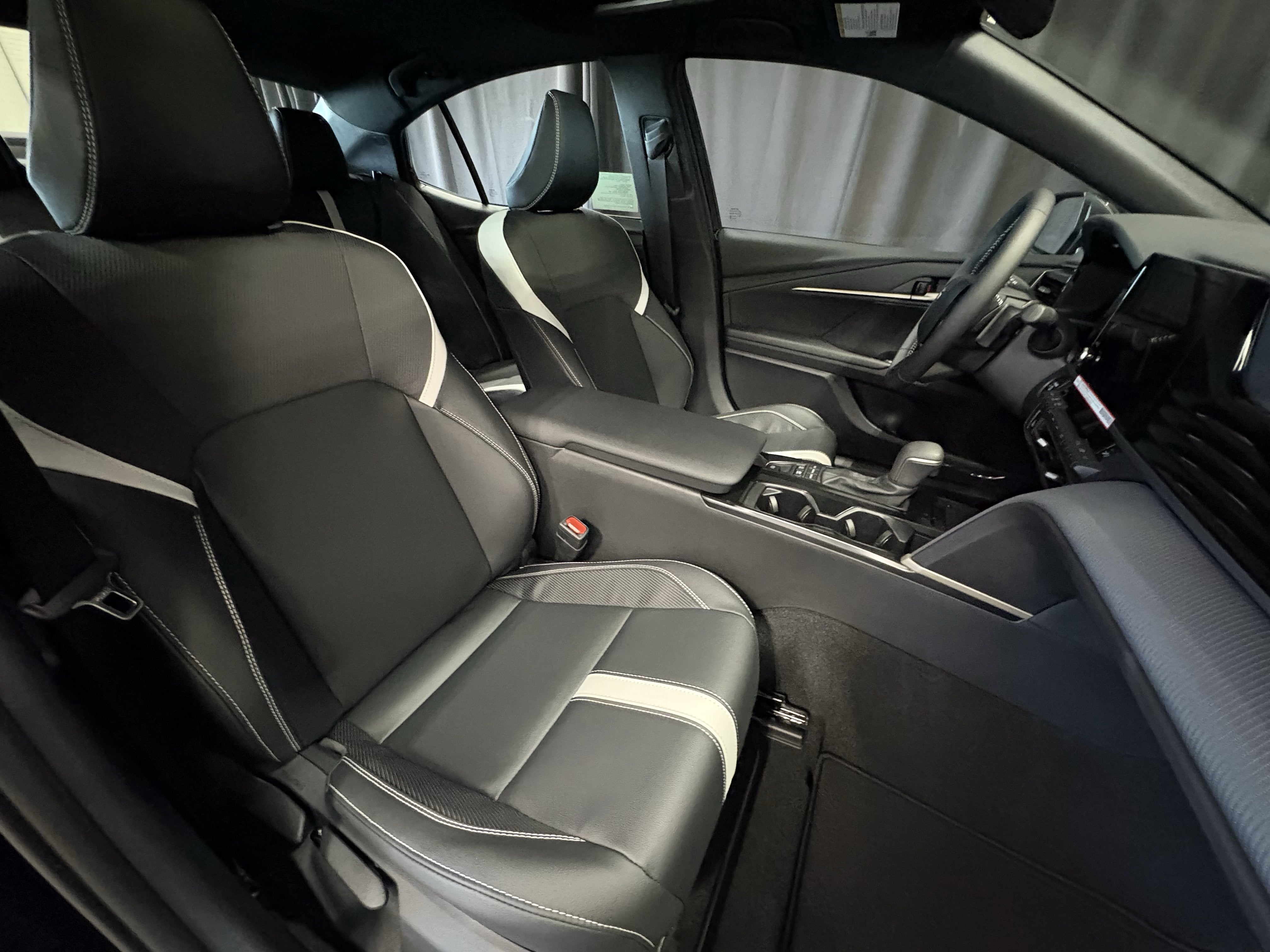 2026 Toyota Camry SE FWD