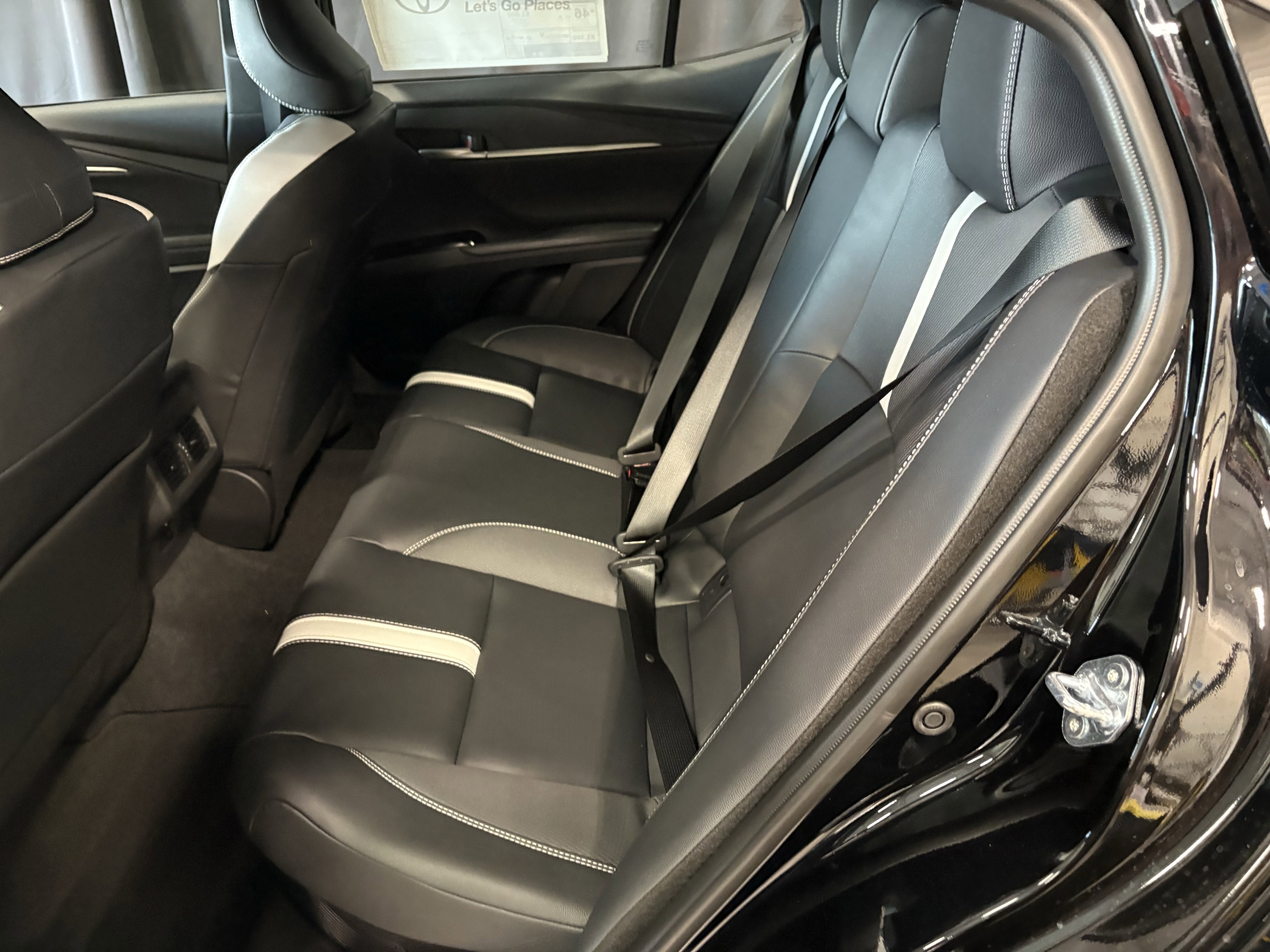 2026 Toyota Camry SE FWD