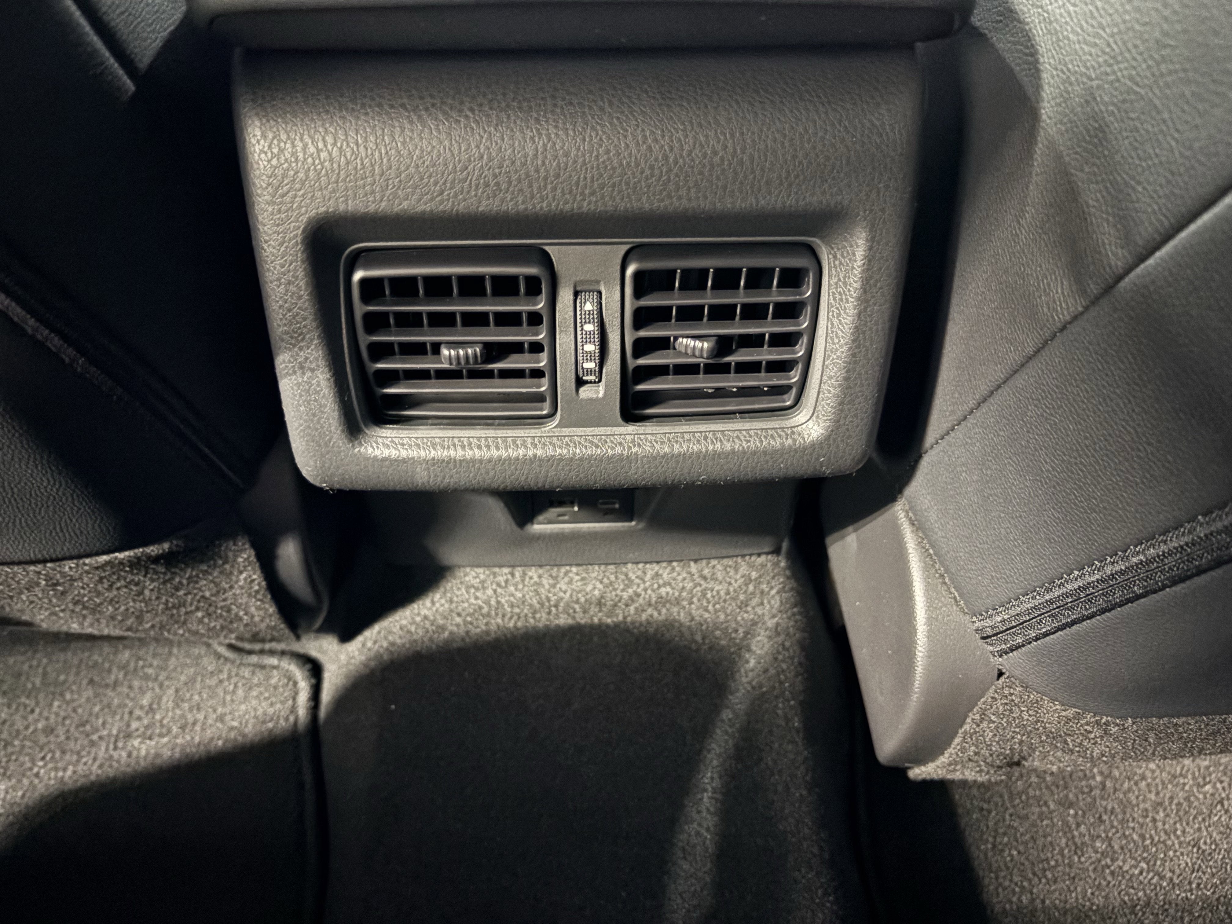 2026 Toyota Camry SE FWD