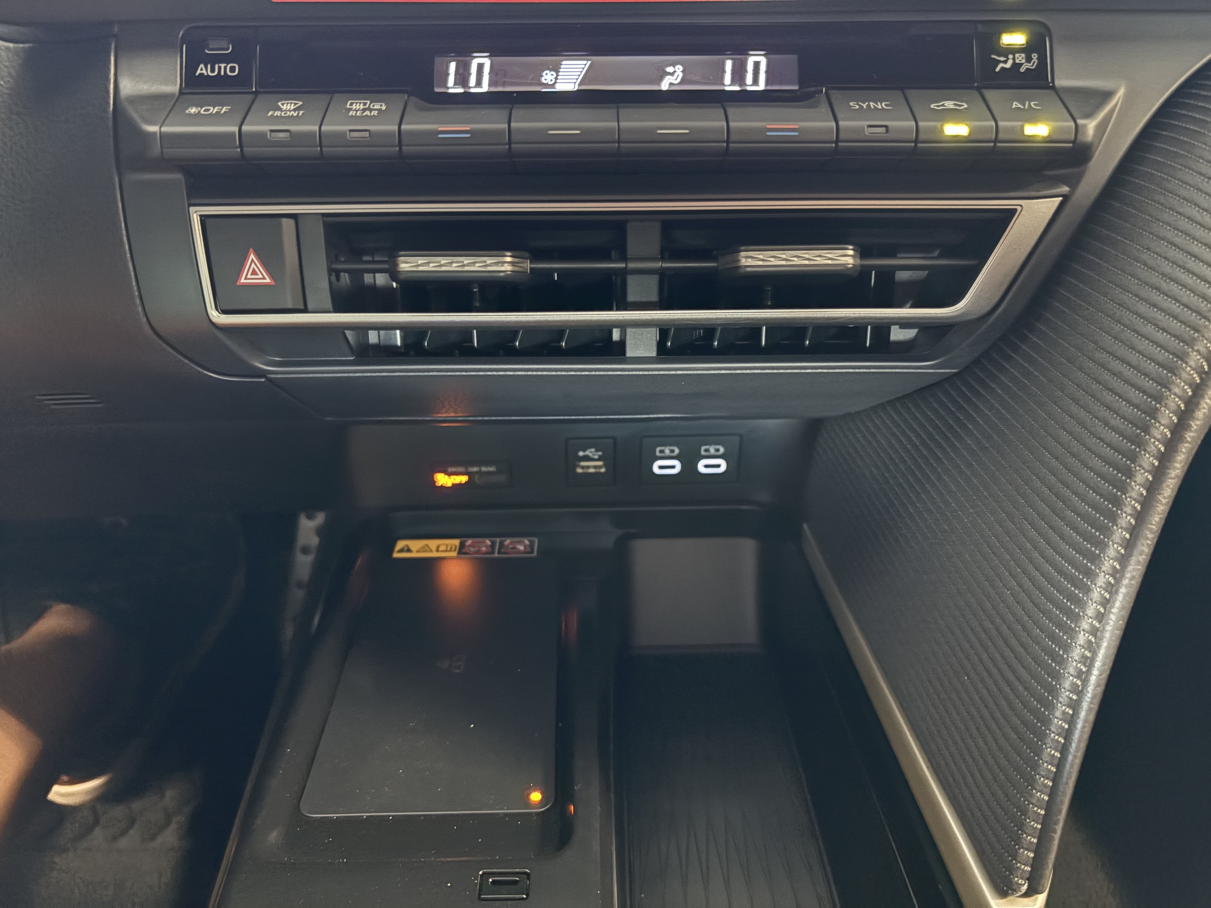 2026 Toyota Camry SE FWD