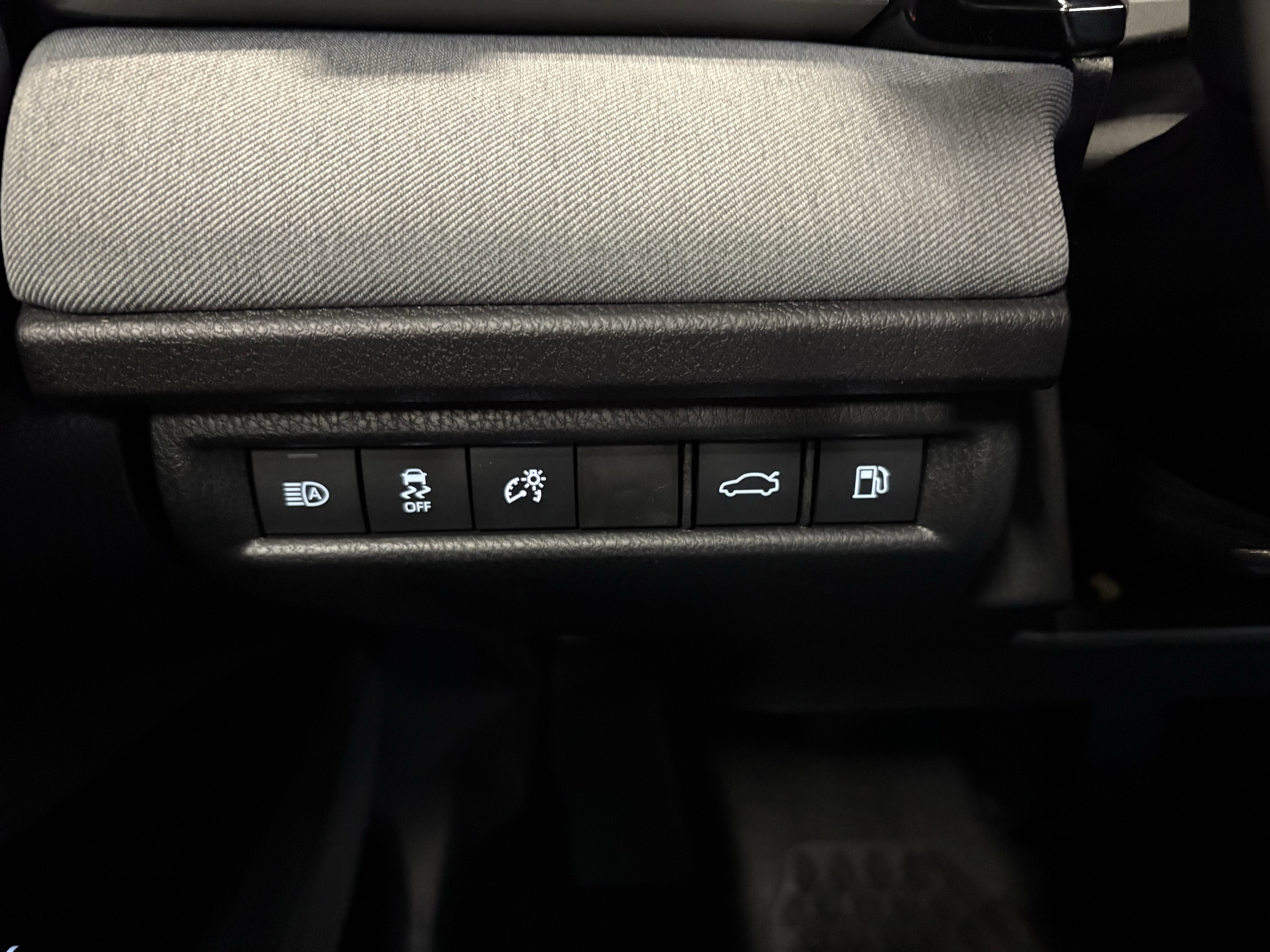 2026 Toyota Camry LE FWD