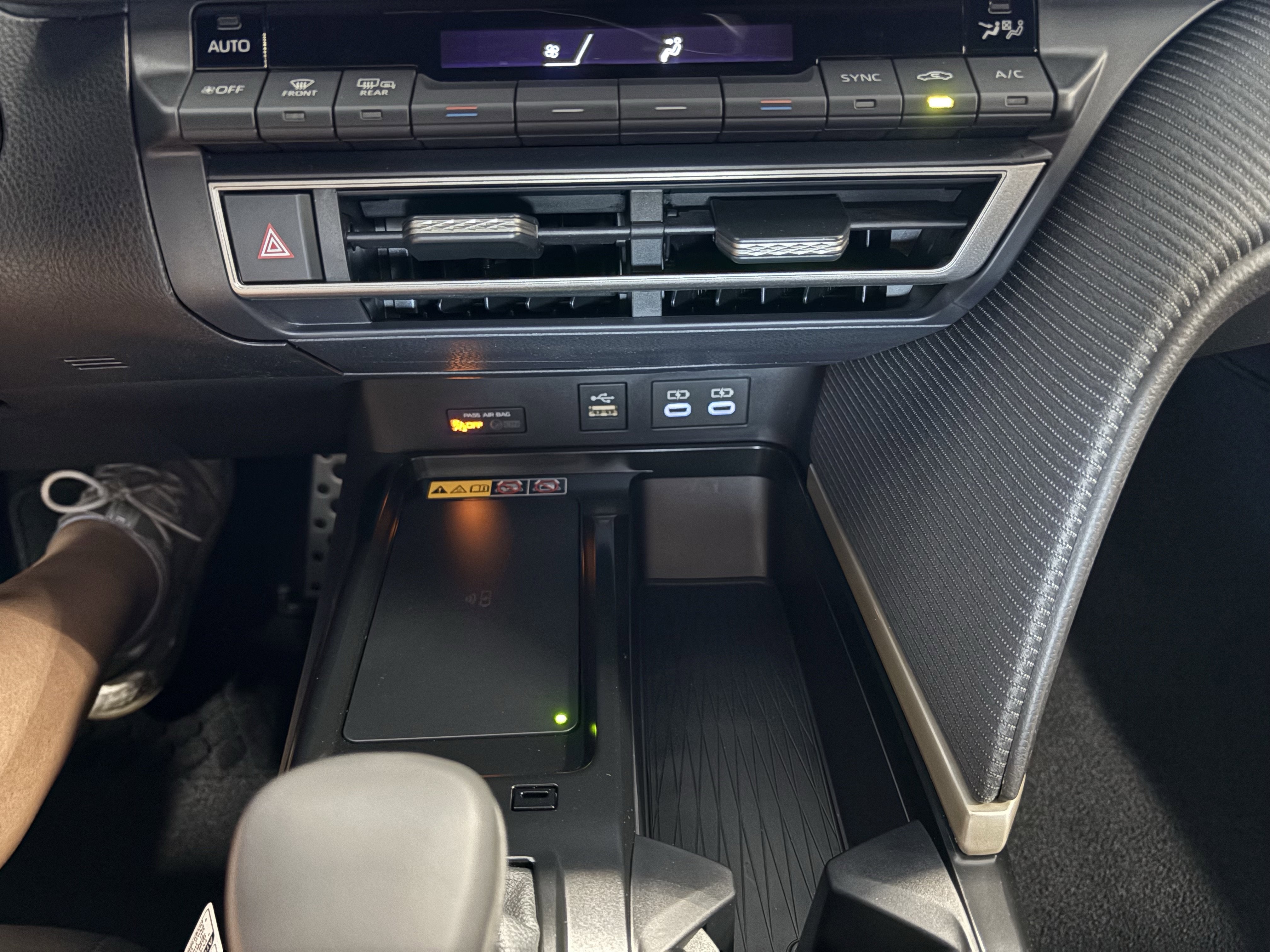 2026 Toyota Camry SE FWD