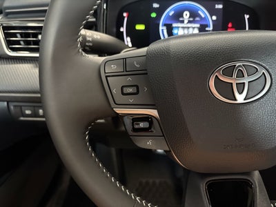 2026 Toyota Camry SE FWD