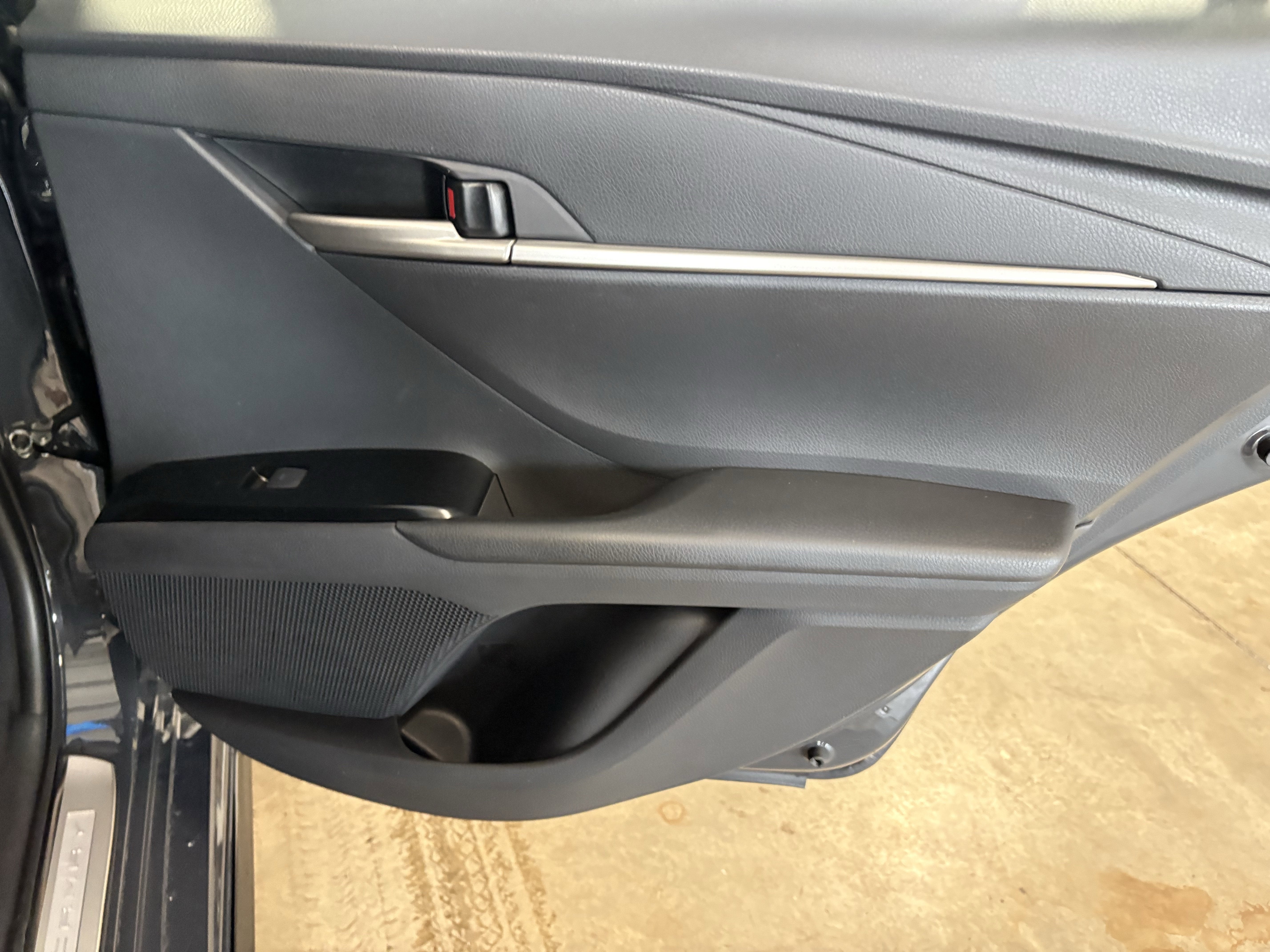 2026 Toyota Camry SE FWD