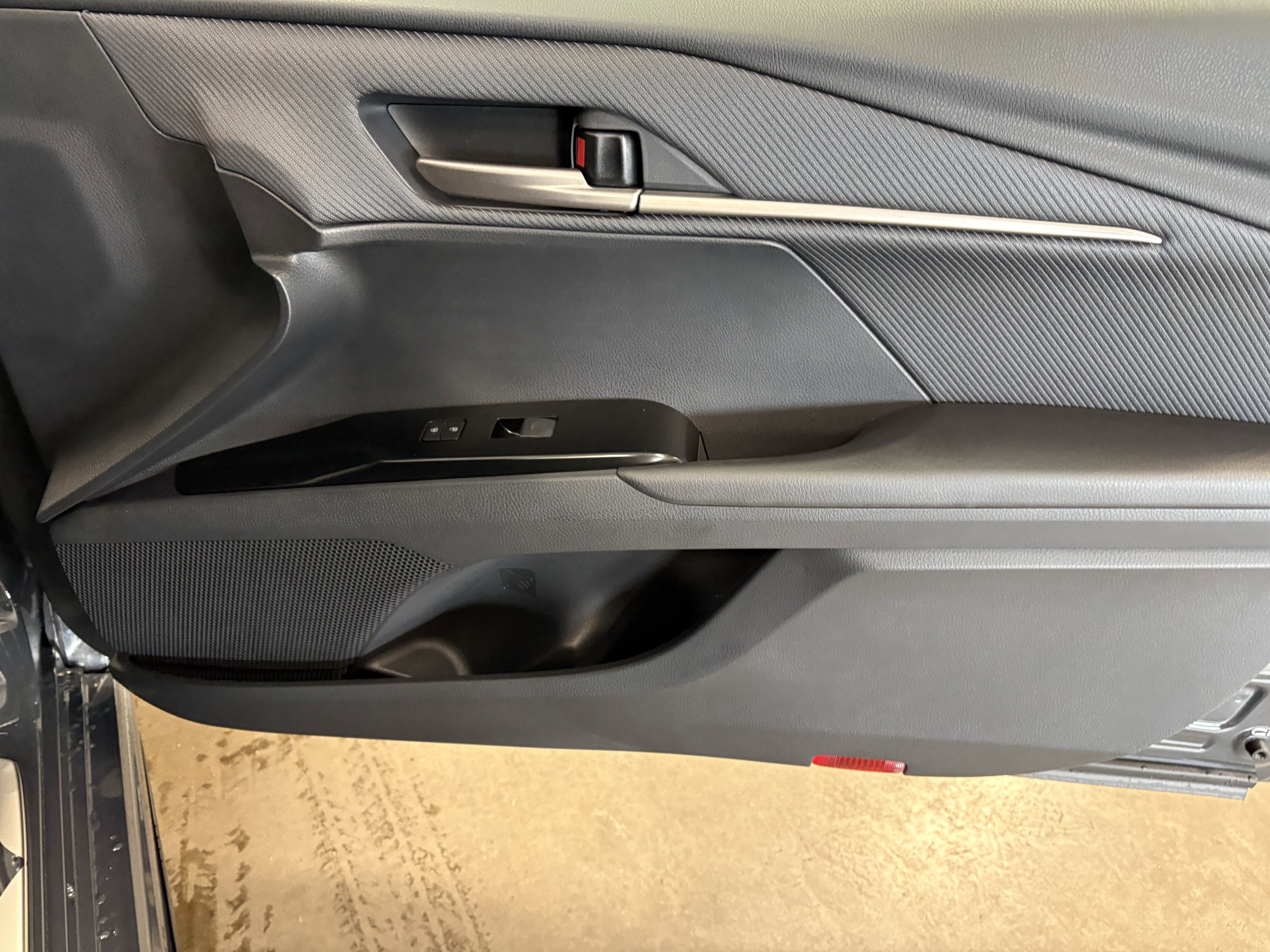 2026 Toyota Camry SE FWD