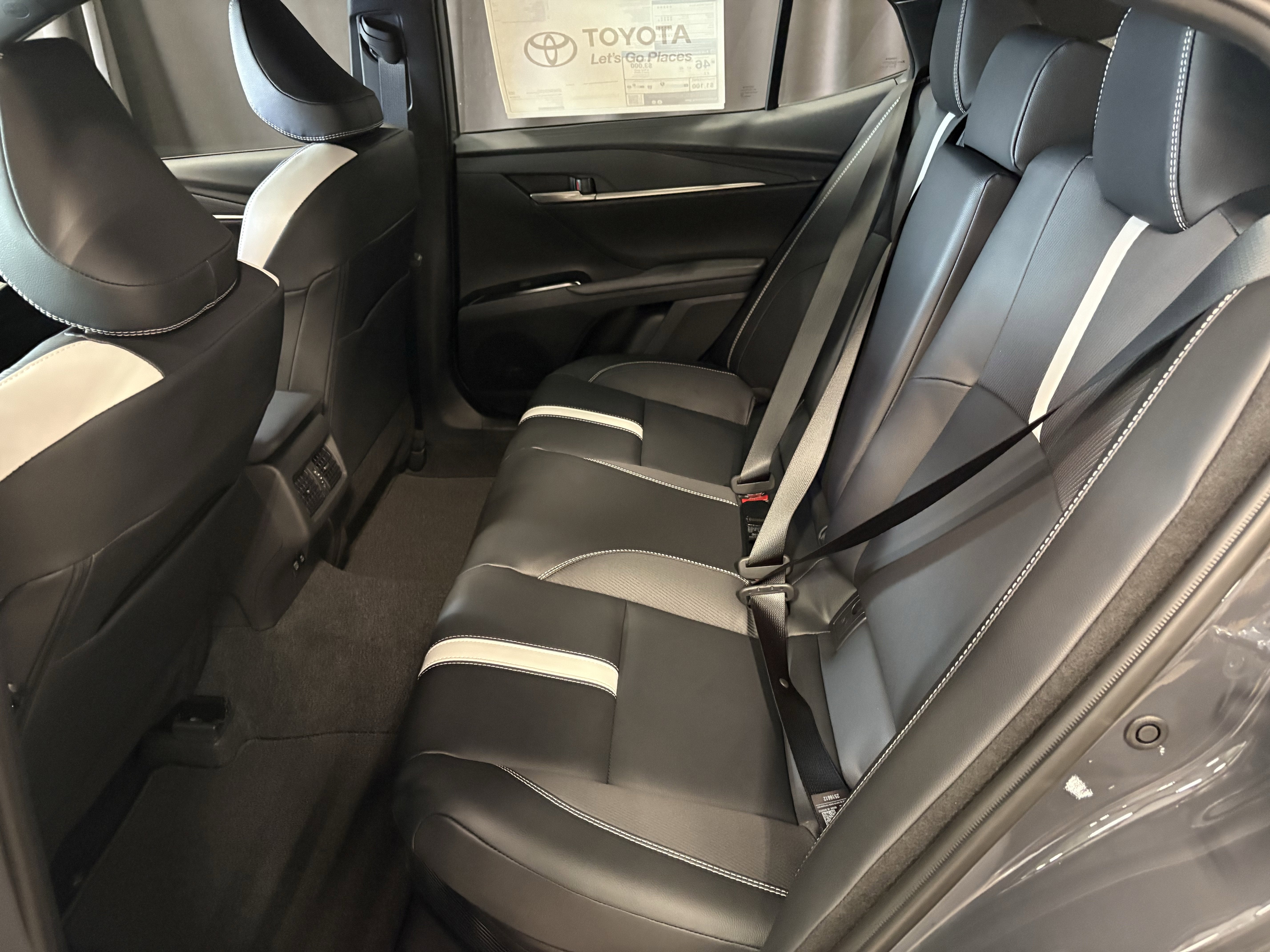 2026 Toyota Camry SE FWD