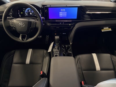 2026 Toyota Camry SE FWD